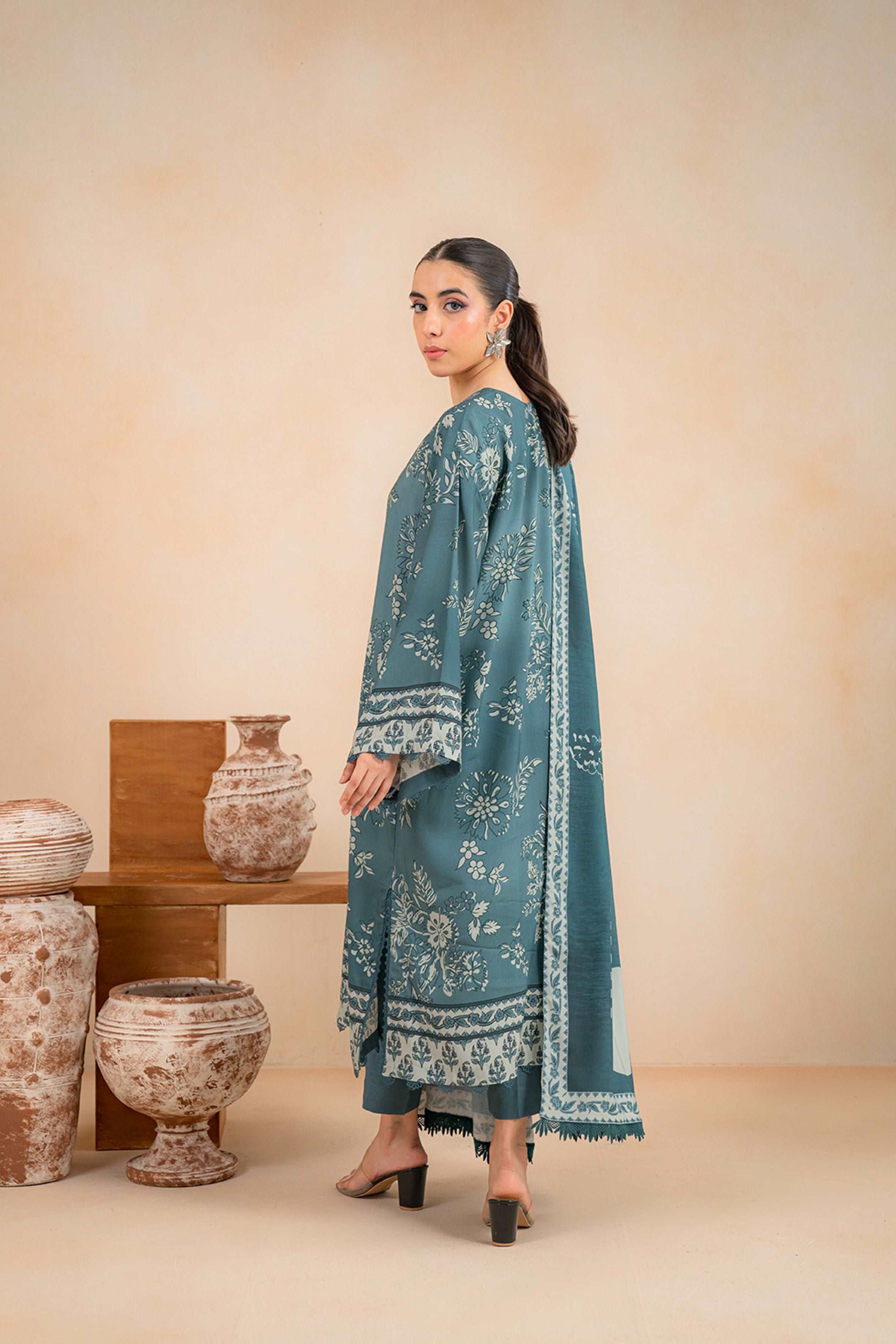 2 Piece Printed Linen Suit Unstitched For women in pakistan