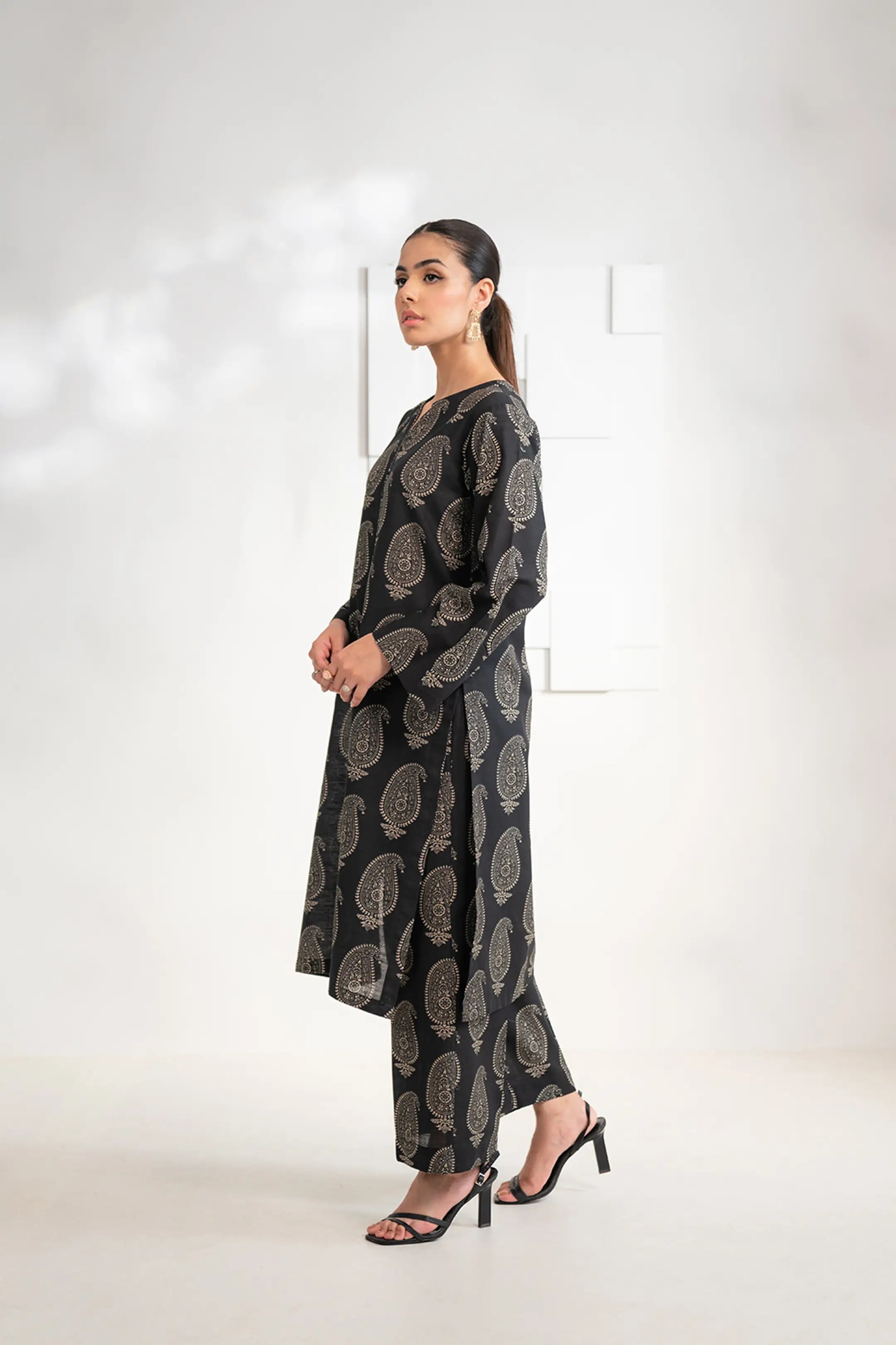 2 Piece Printed Khaddar Suit Pret Winter-24