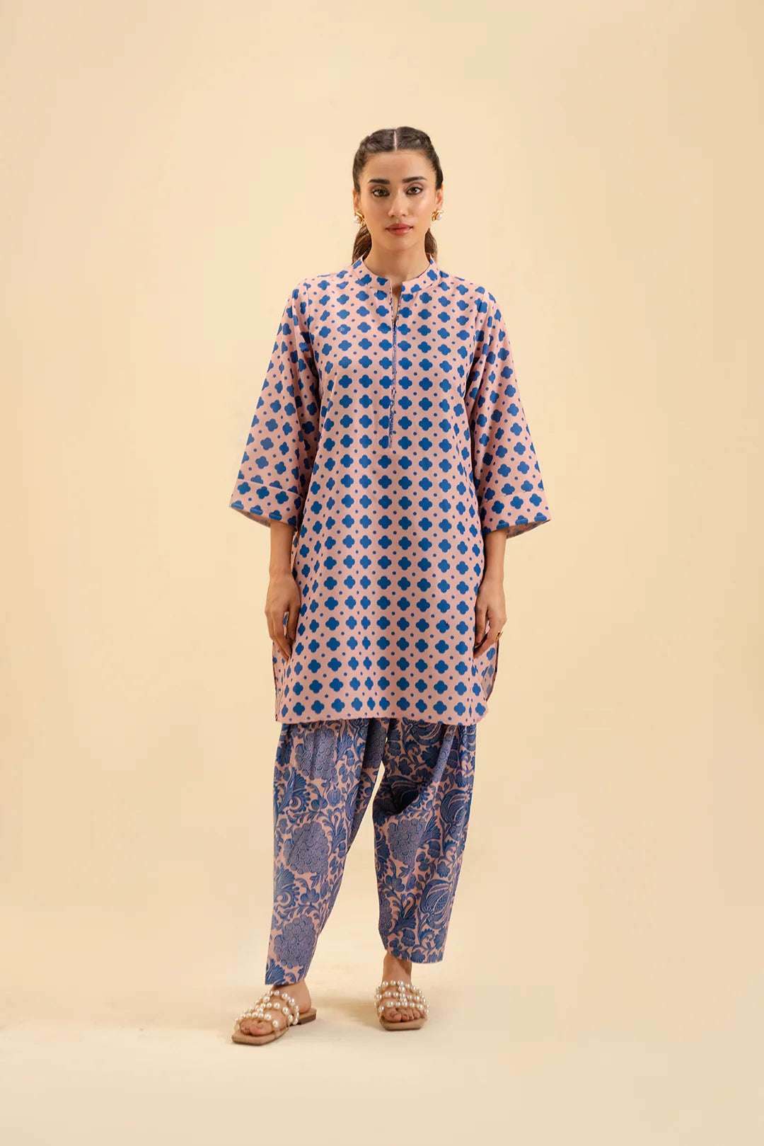 Buy 2-piece printed intermix suit – trendy Pakistani casual wear for women.