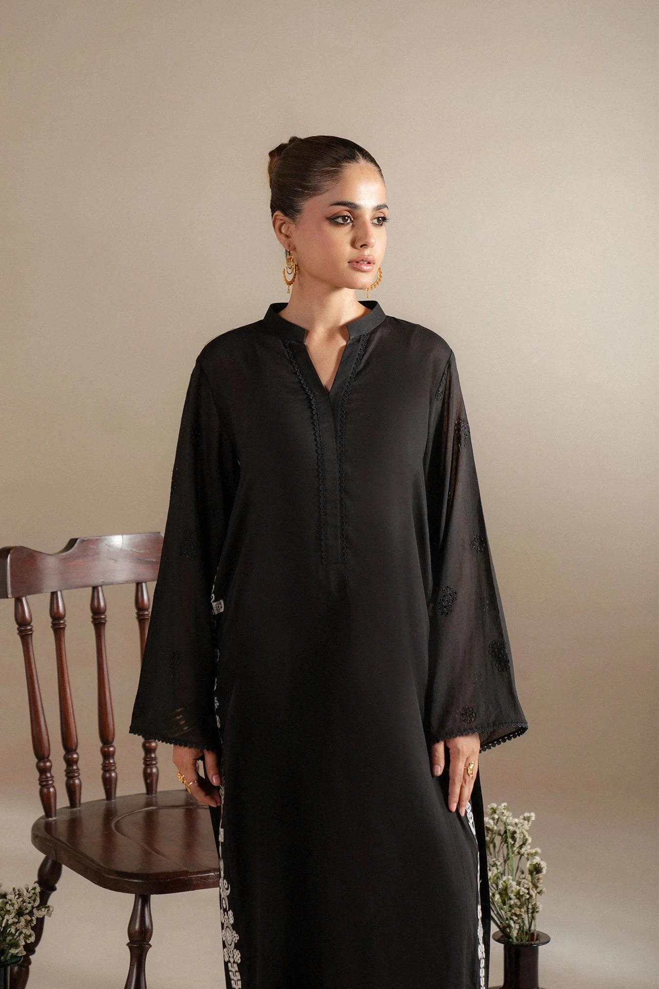 Buy black monochrome kurta Islamabad - muharram dresses with white border detail