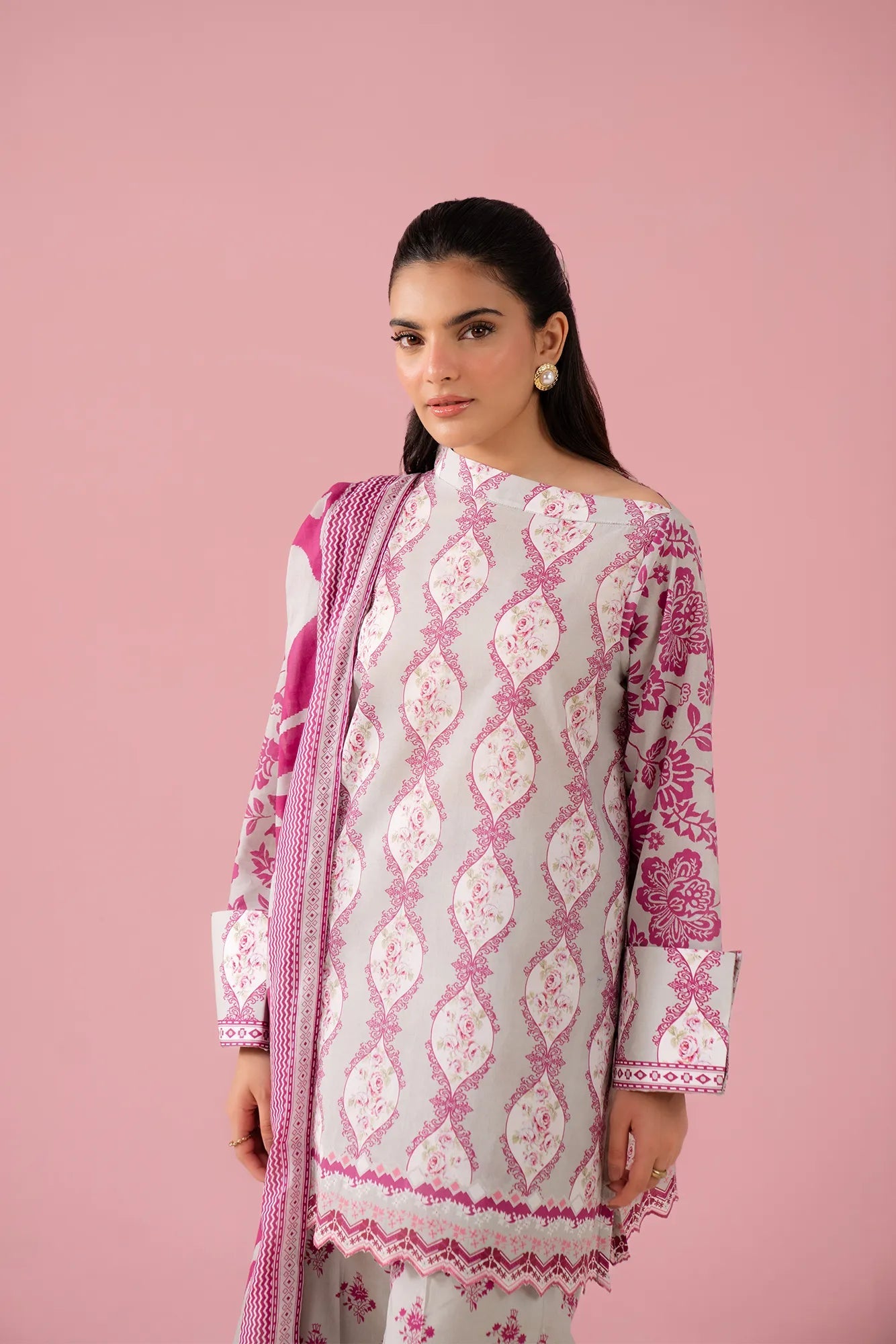 Chicago unstitched suits for women – trendy 3 piece printed lawn ensemble with vibrant shirt, cambric trouser, and voile dupatta, perfect ethnic attire