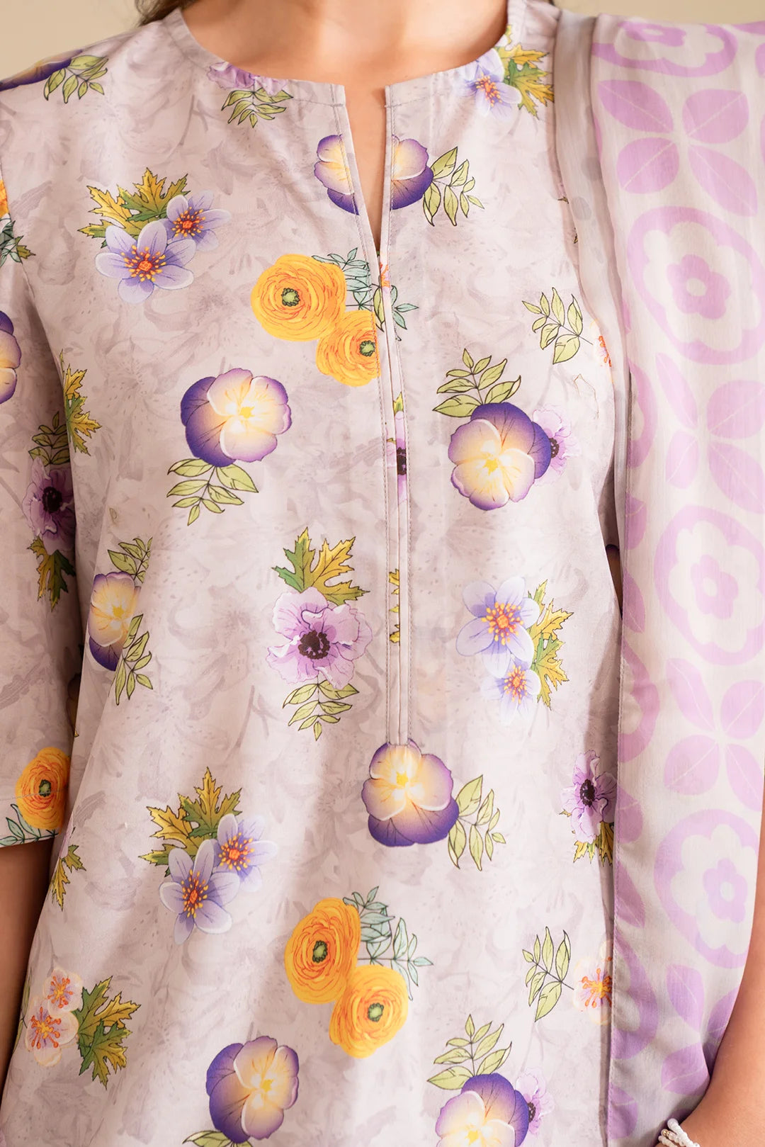 3 Piece Printed Lawn Suit Pret SS - 25