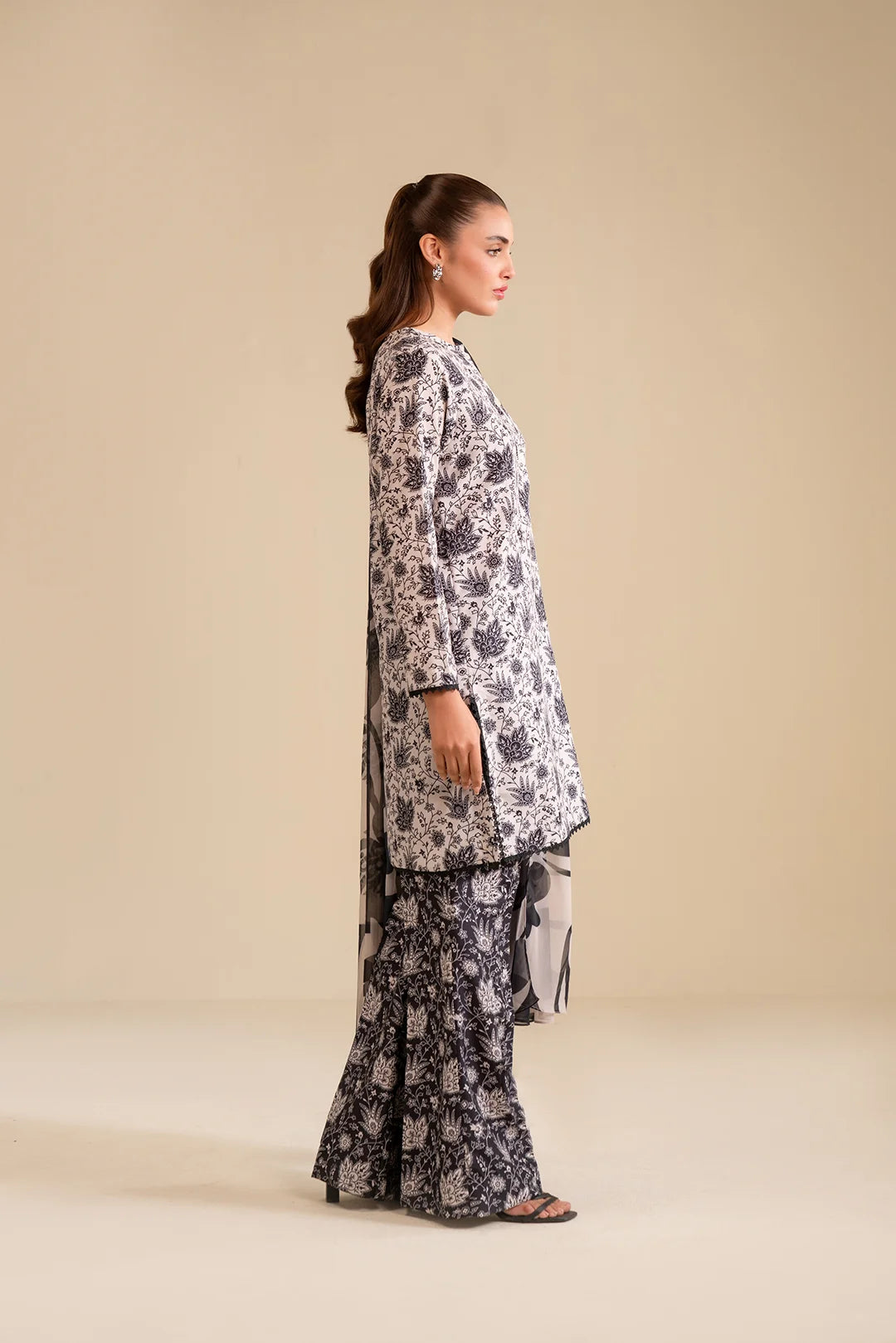 3 Piece Printed Suit Pret SS - 25