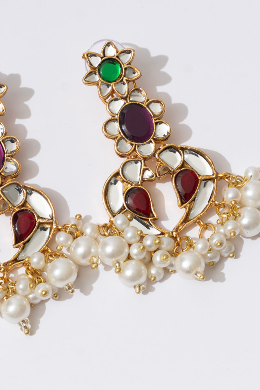 Earring Beyond East Official