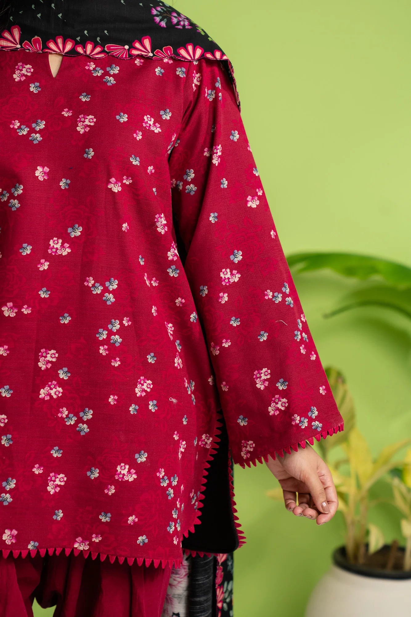 3 Piece Printed Khaddar Suit