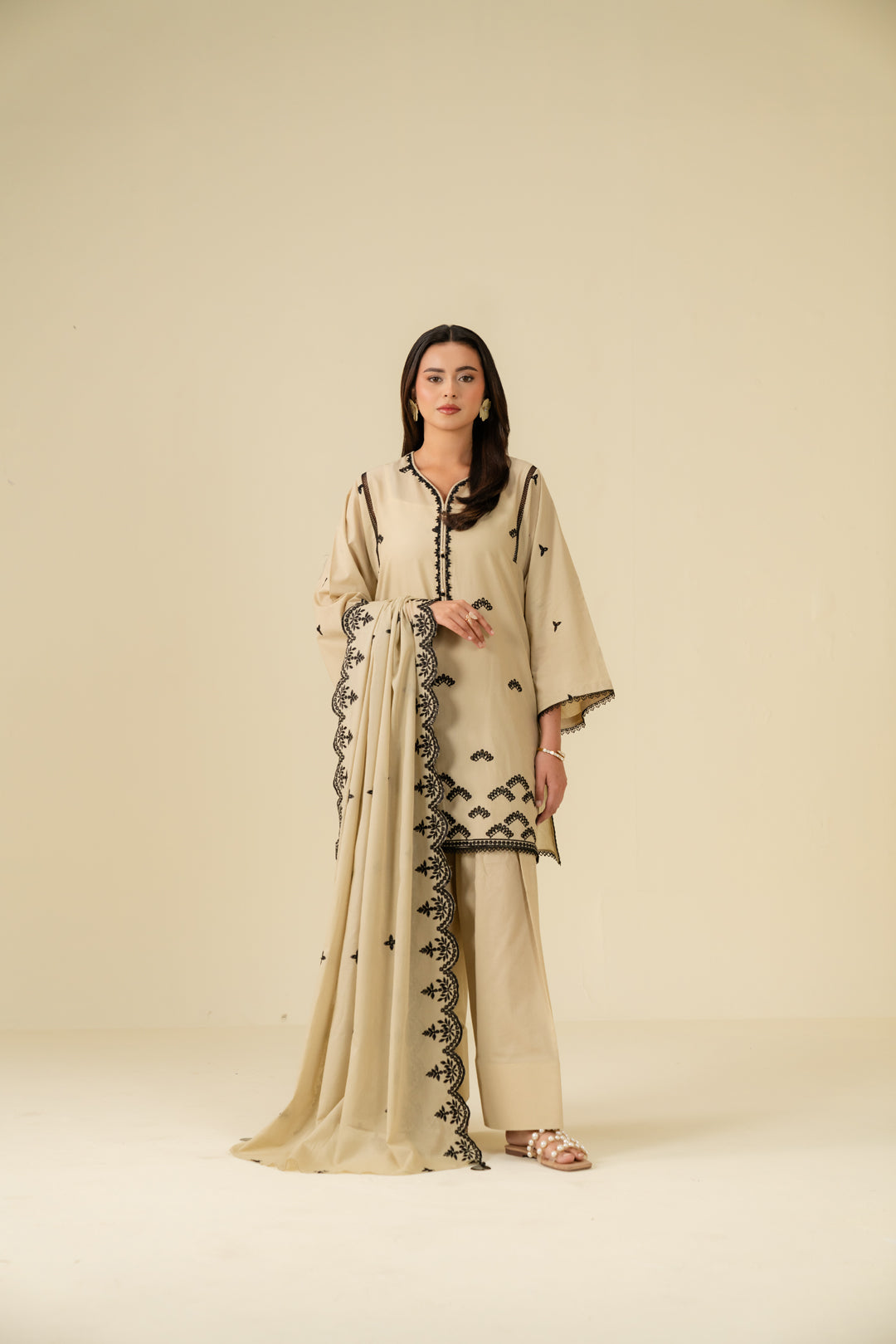3 Piece Embroidered Lawn Suit Beena