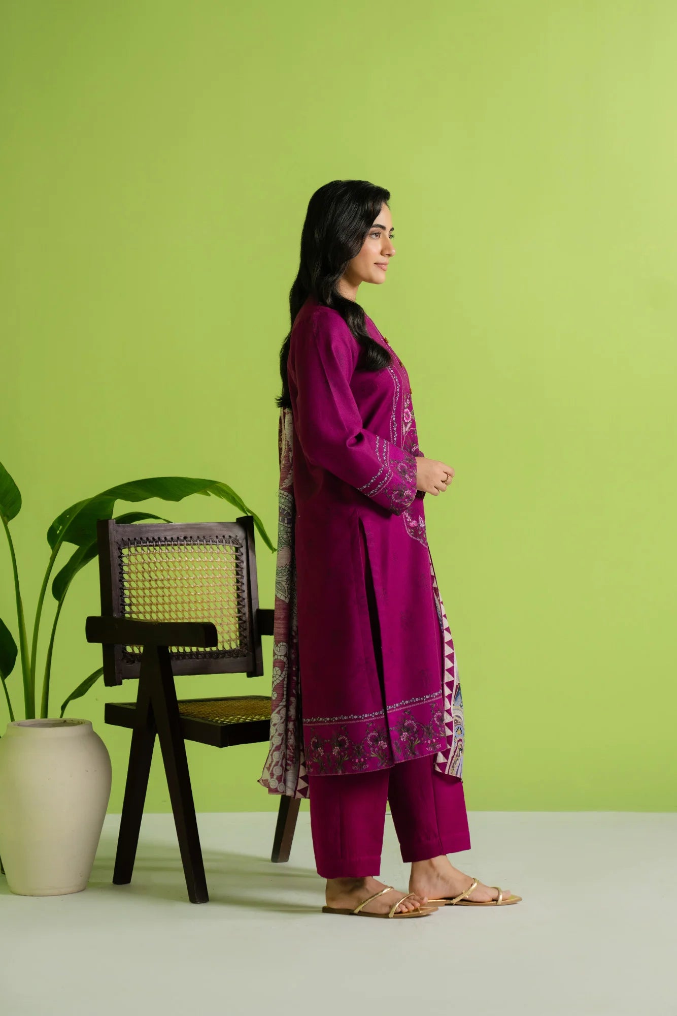 3 Piece Printed Khaddar Suit