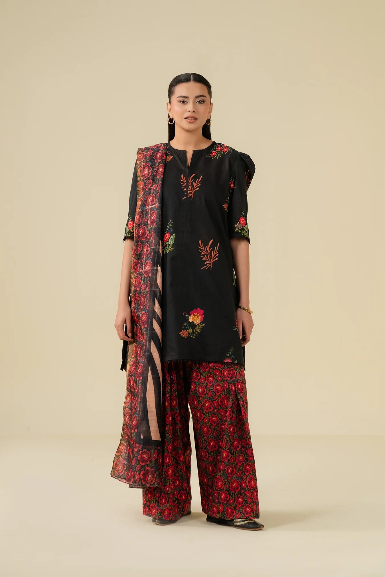 3 Piece Printed Lawn Suit Pret SS - 25