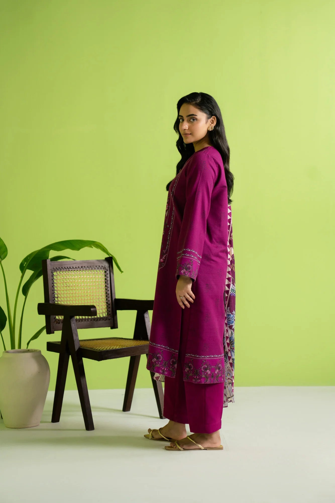 3 Piece Printed Khaddar Suit