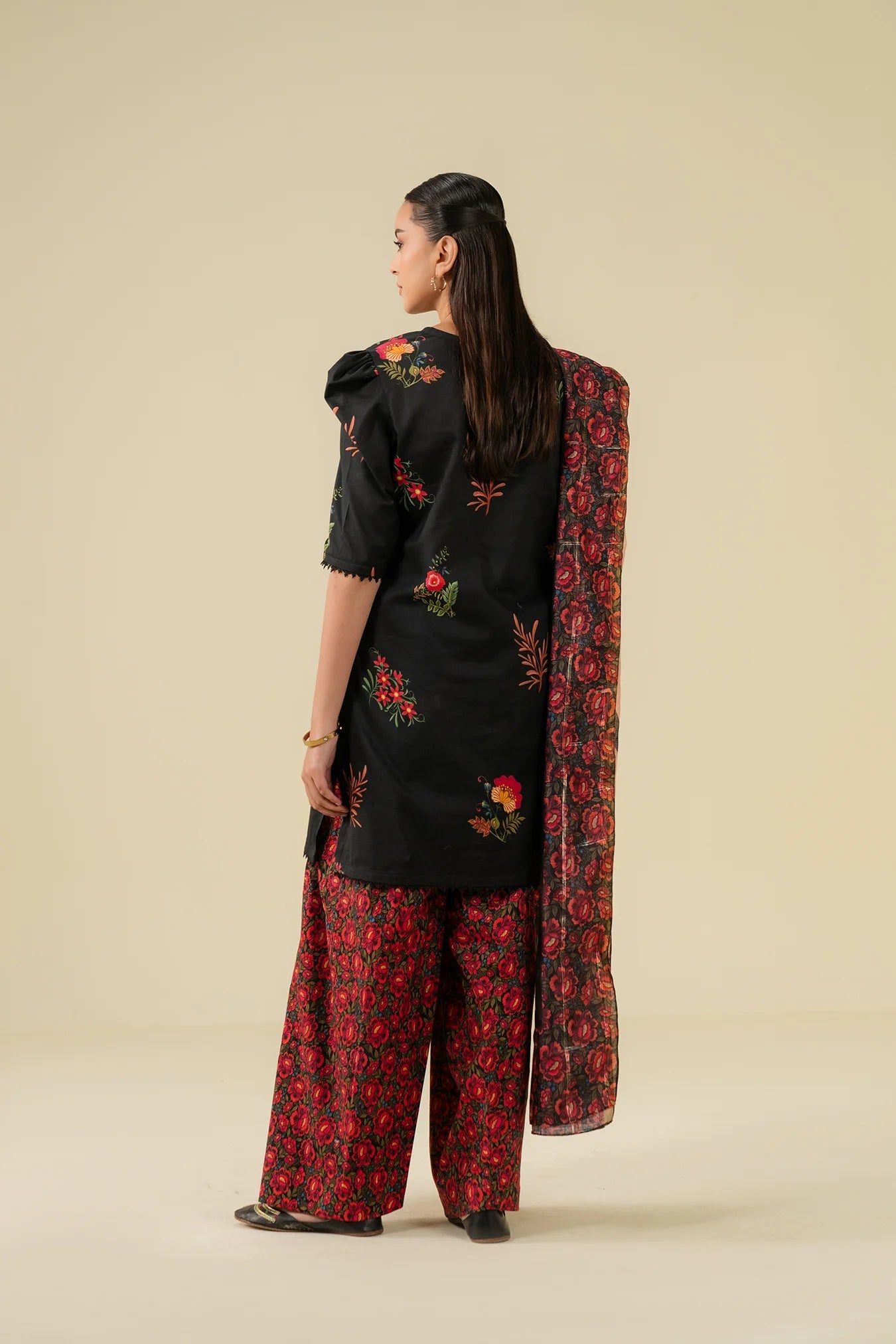 3 Piece Printed Lawn Suit Pret SS - 25