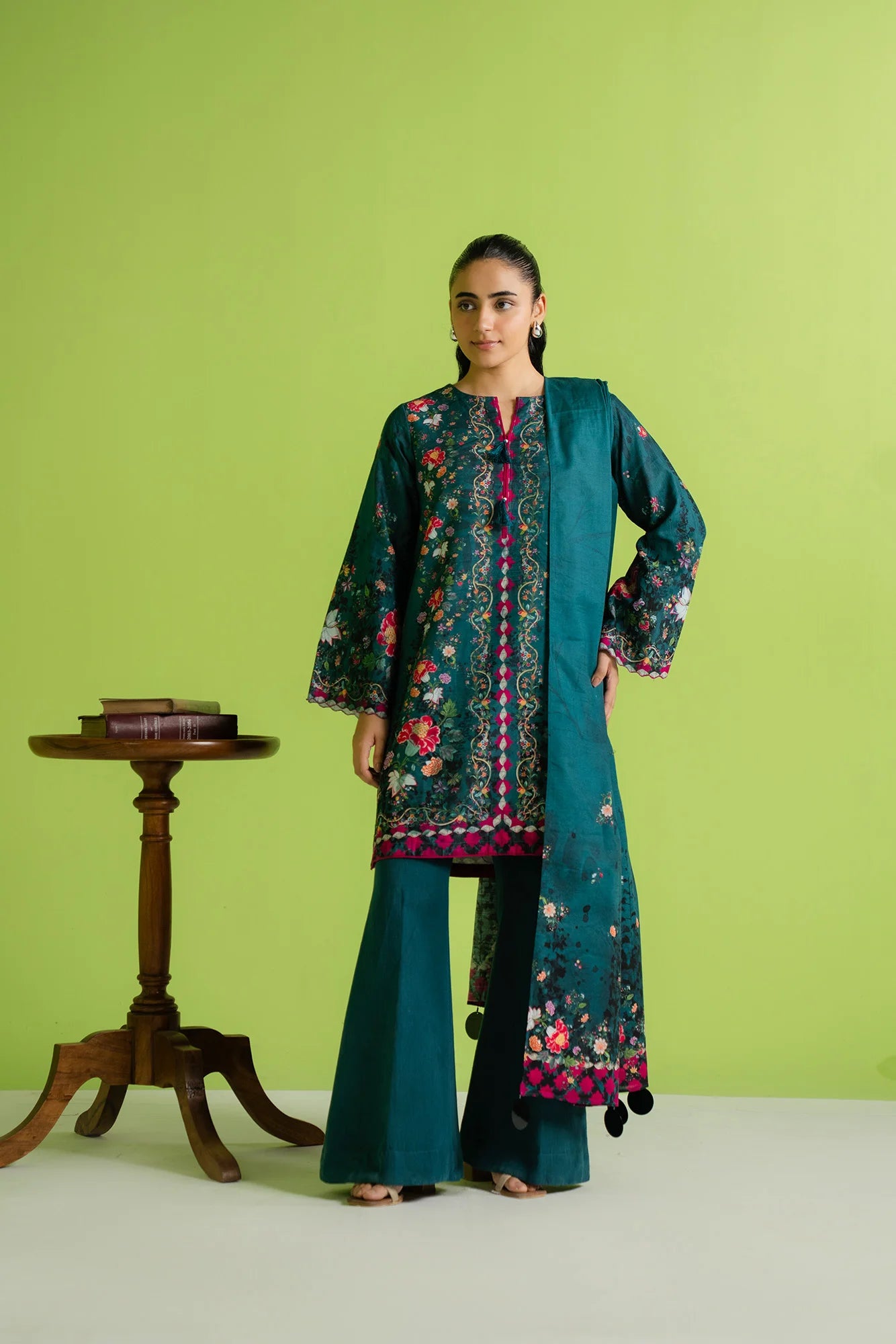 2 Piece Printed Khaddar Suit