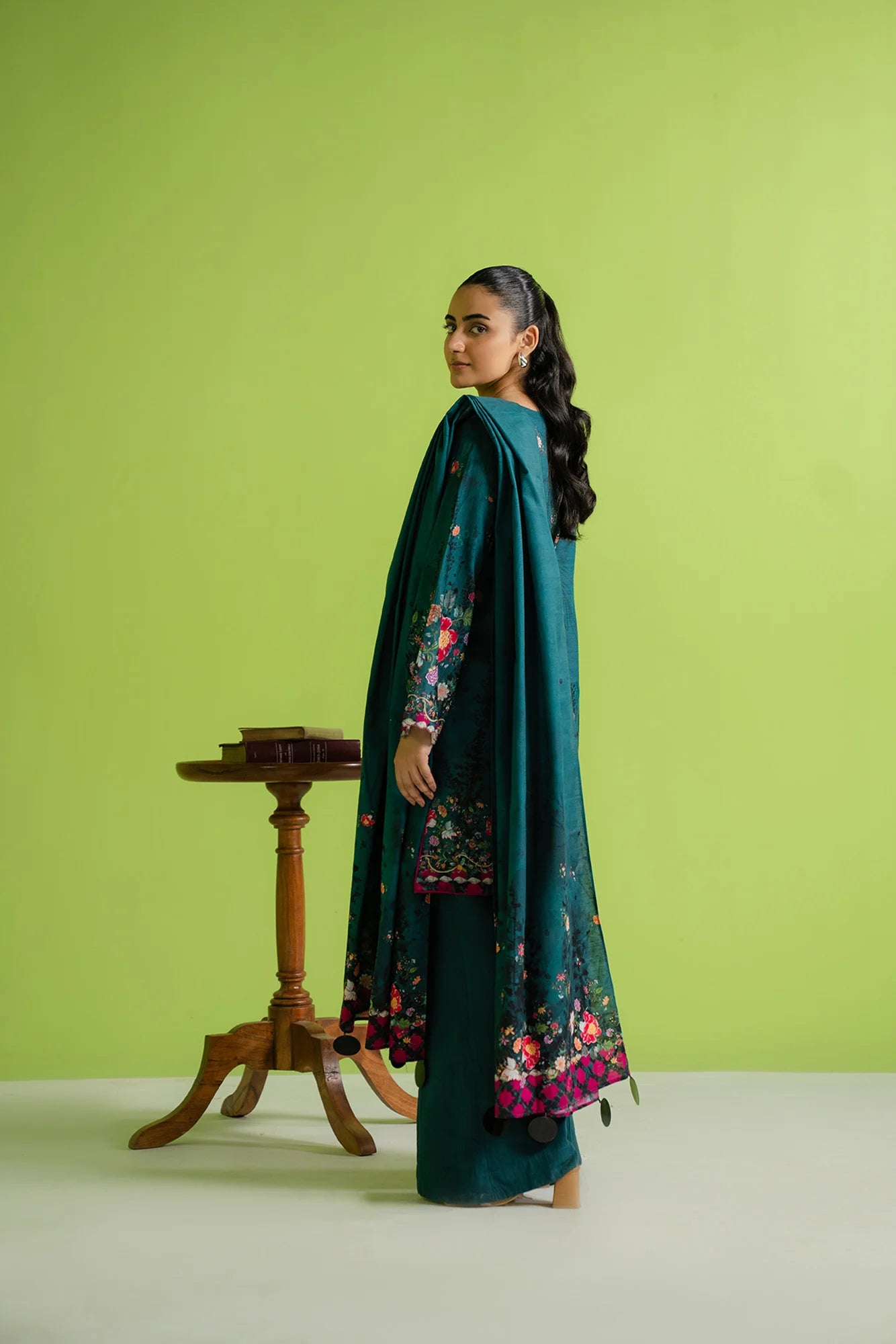 2 Piece Printed Khaddar Suit