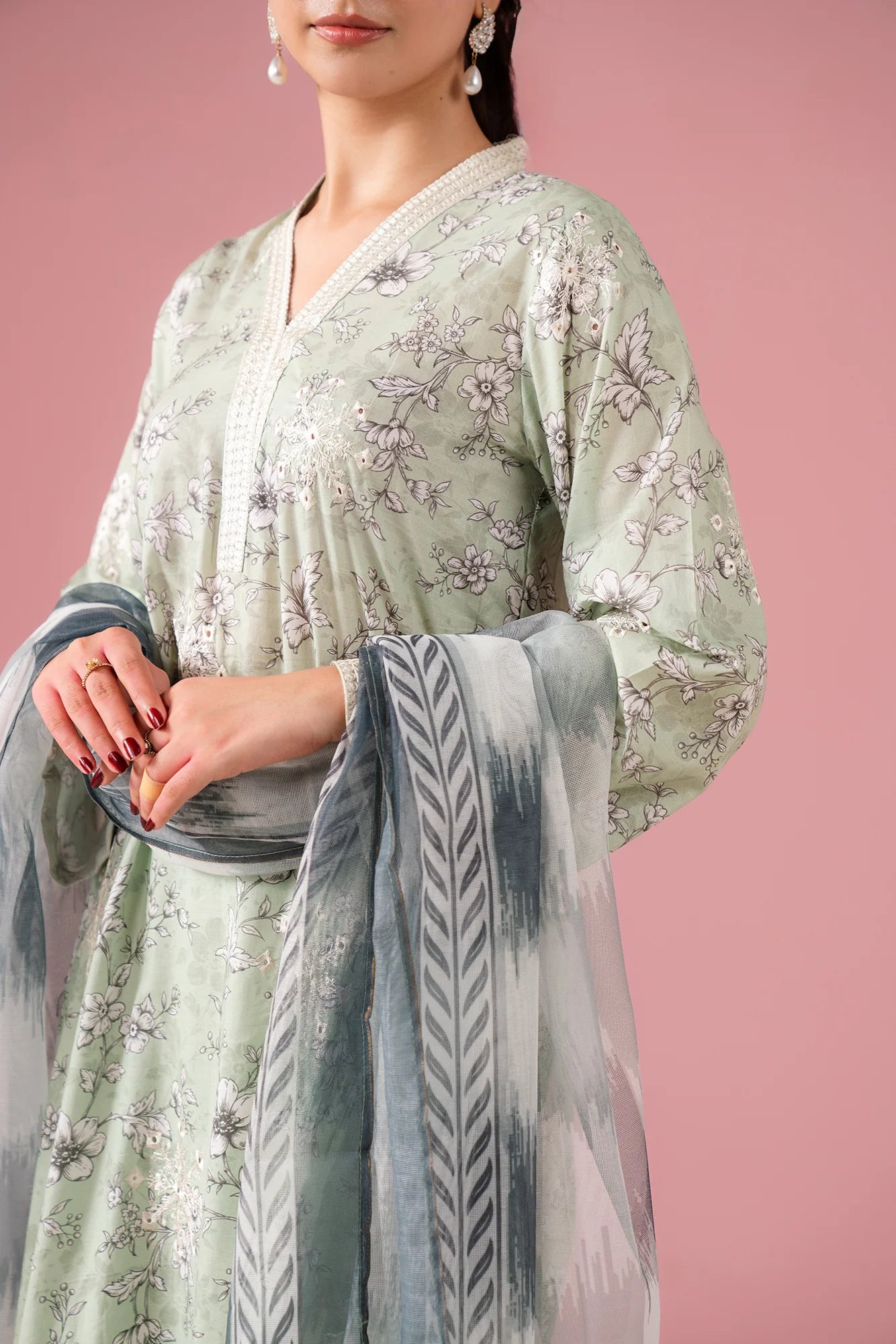 Premium 3-piece embroidered lawn suit