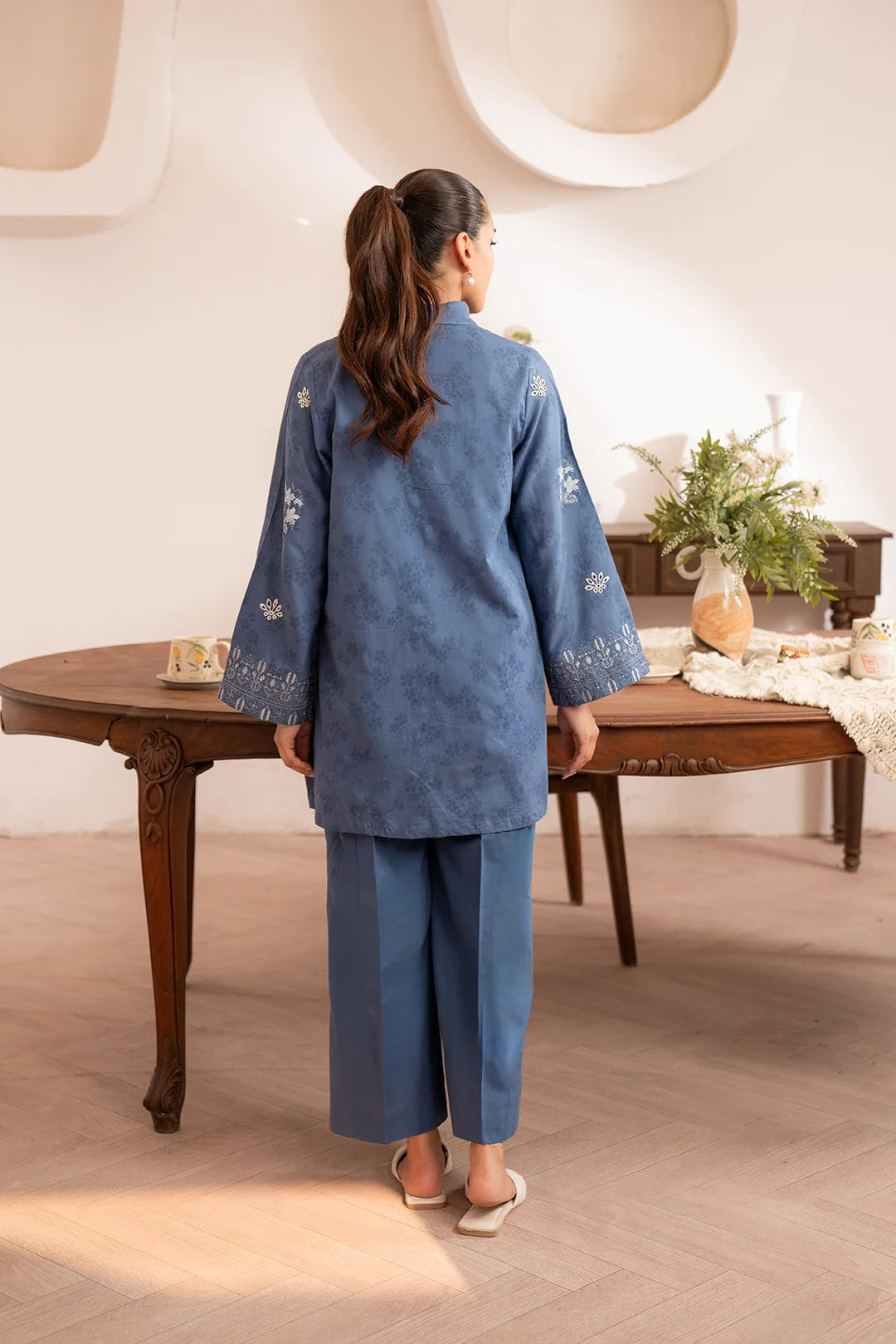 2 Piece Embroidered Jacquard Suit