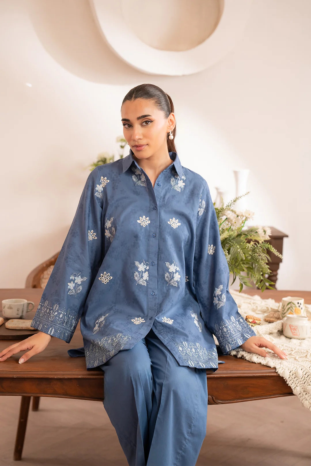 2 Piece Embroidered Jacquard Suit