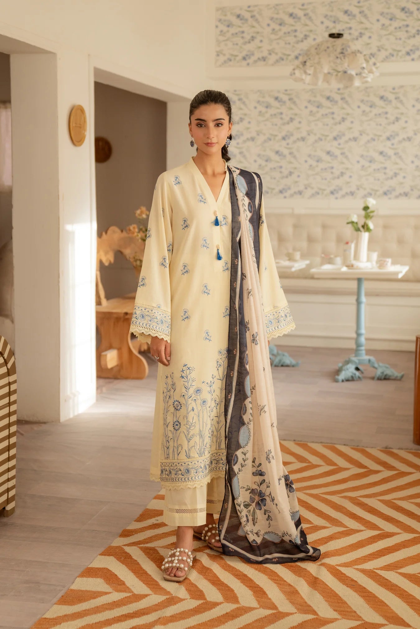 3 Piece Embroidered Lawn Suit Unstitched Summer - 25