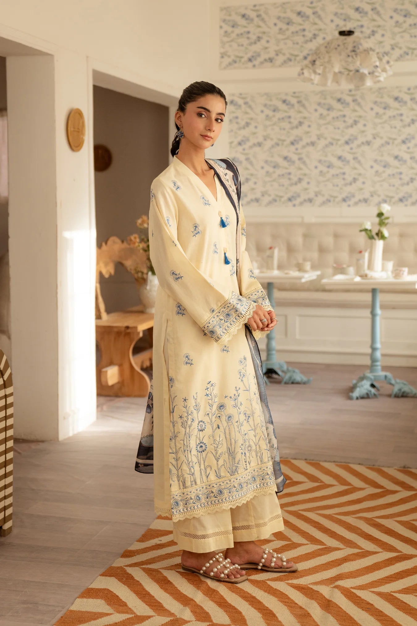 3 Piece Embroidered Lawn Suit Unstitched Summer - 25