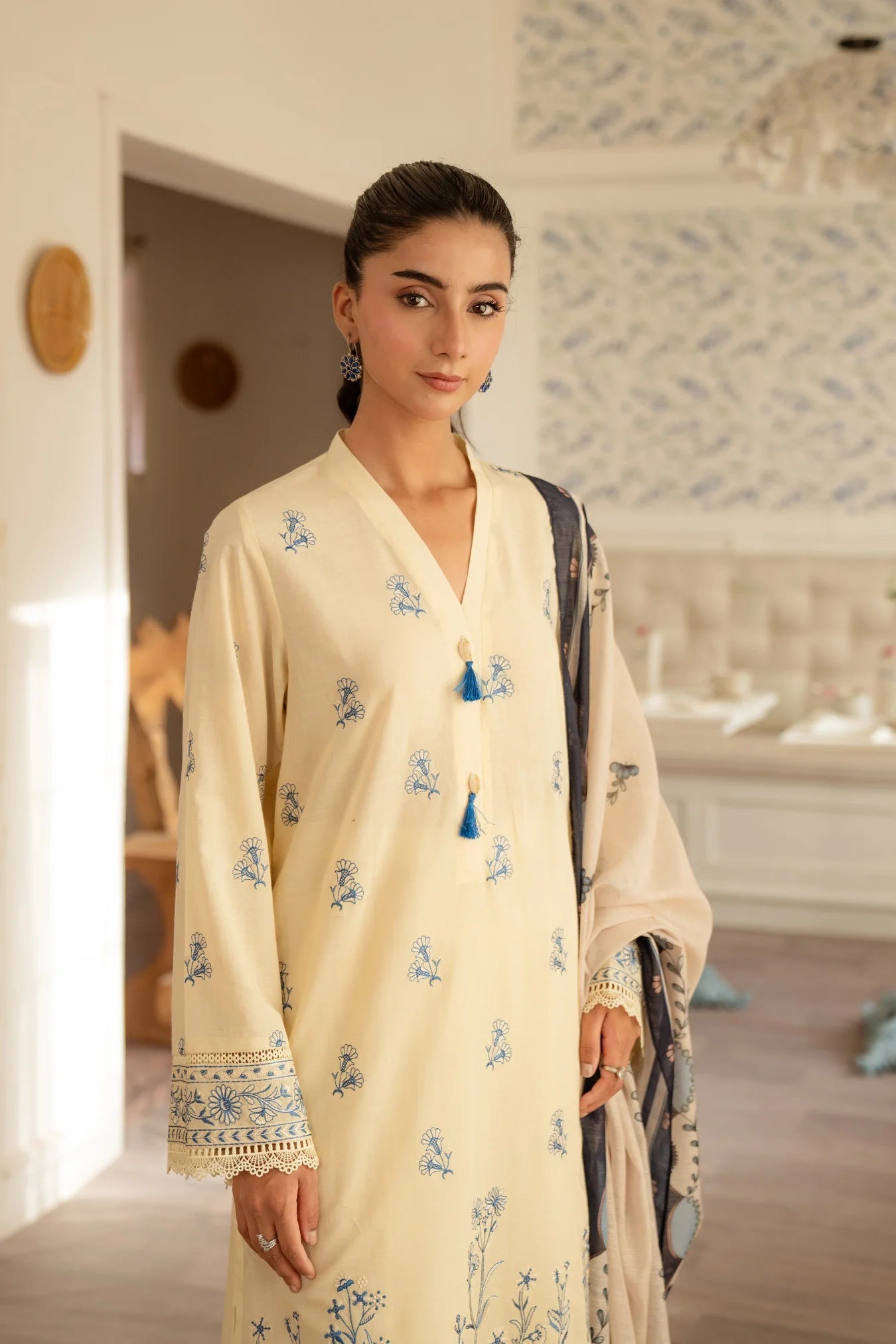 3 Piece Embroidered Lawn Suit Unstitched Summer - 25