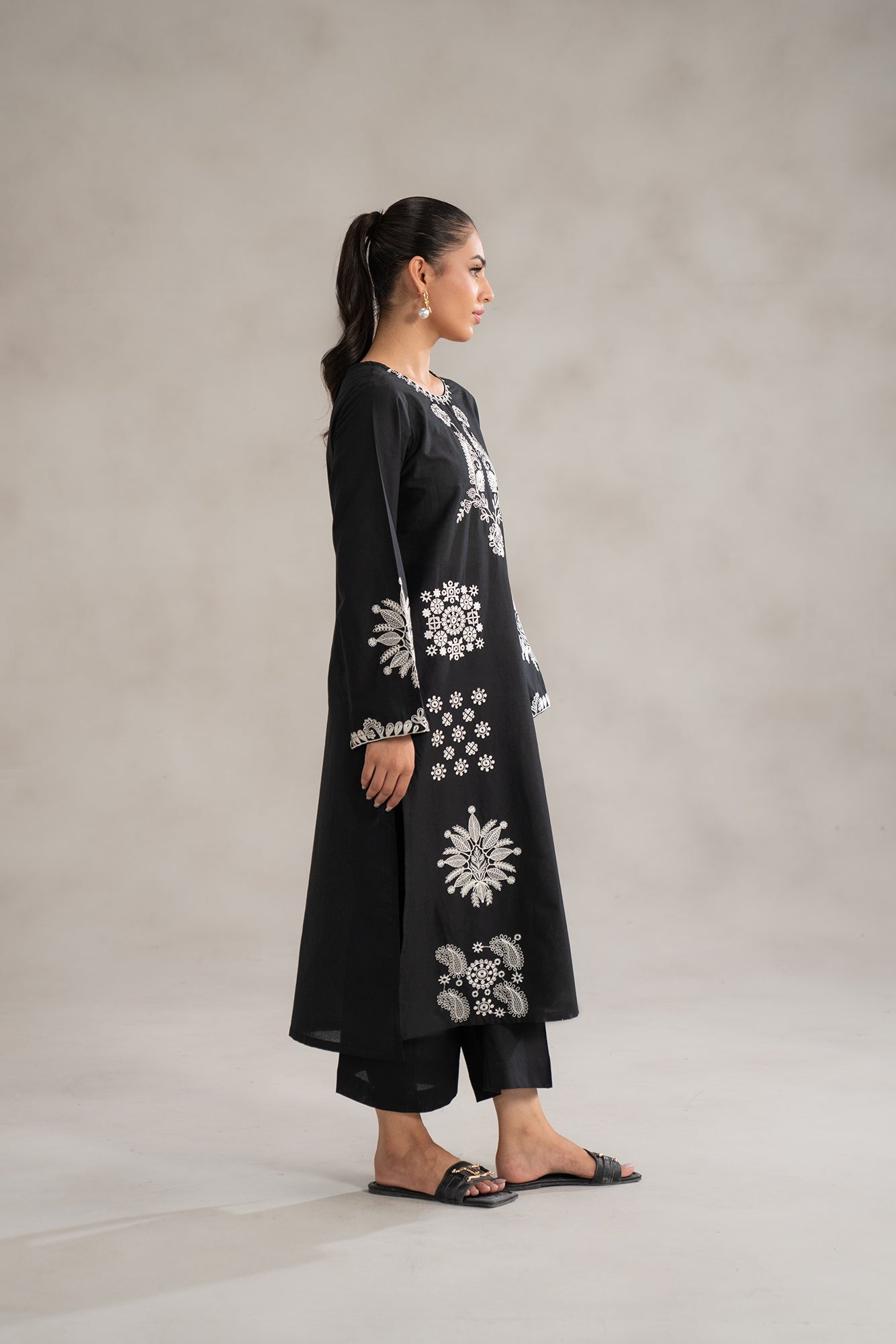 Discover 2 piece black lawn suit embroidered - monochrome Pakistani women wear white needlework