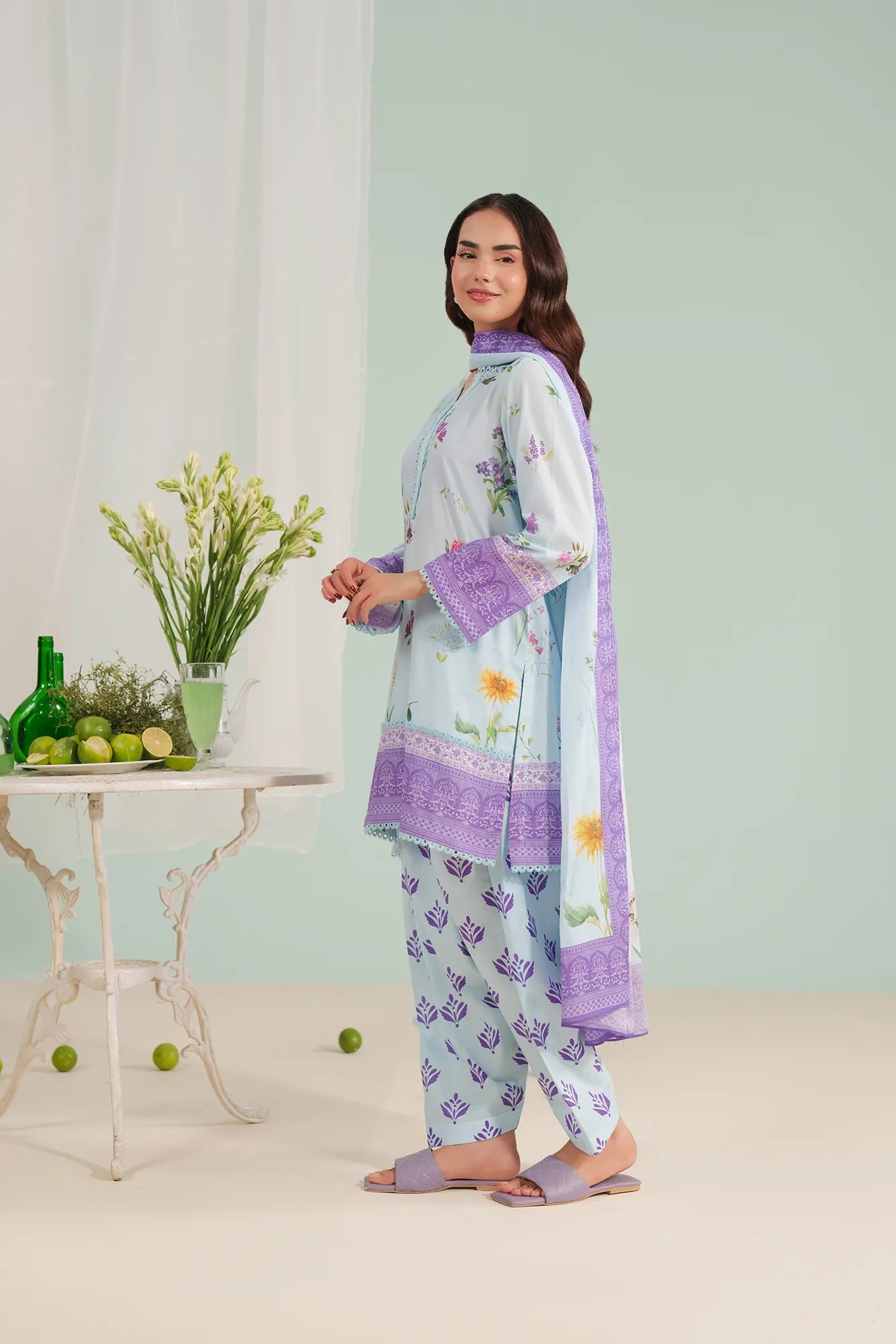 Elegant ladies unstitched lawn suits – 3 piece digital printed outfit with cambric trousers and voile dupatta, perfect for summer collection Pakistan