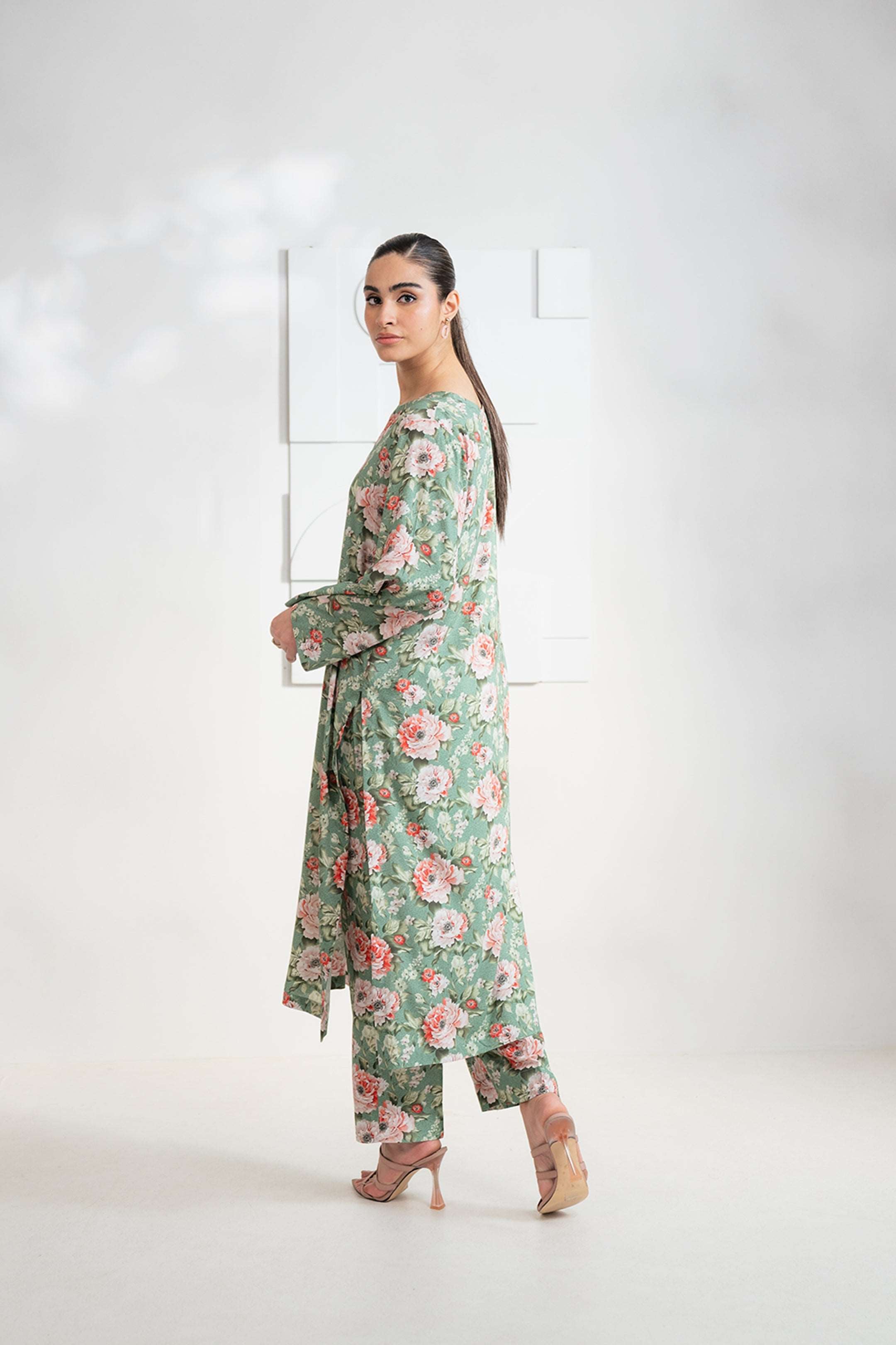 Explore the latest green 2-piece printed linen suit, buy online for a stylish upgrade