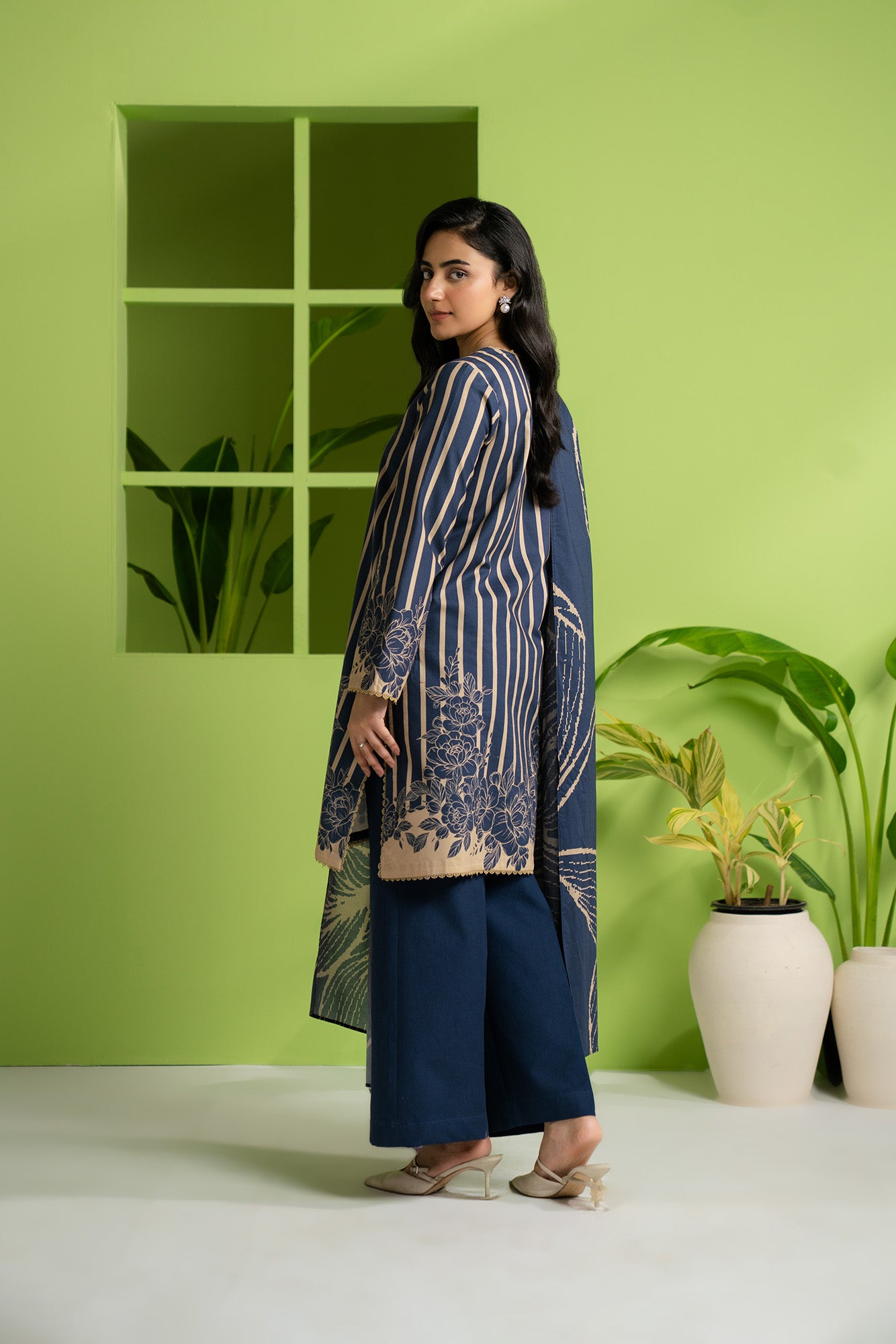 Fancy unstitched 3 piece blue dress material, digital printed cambric shirt, best for parties in Pakistan