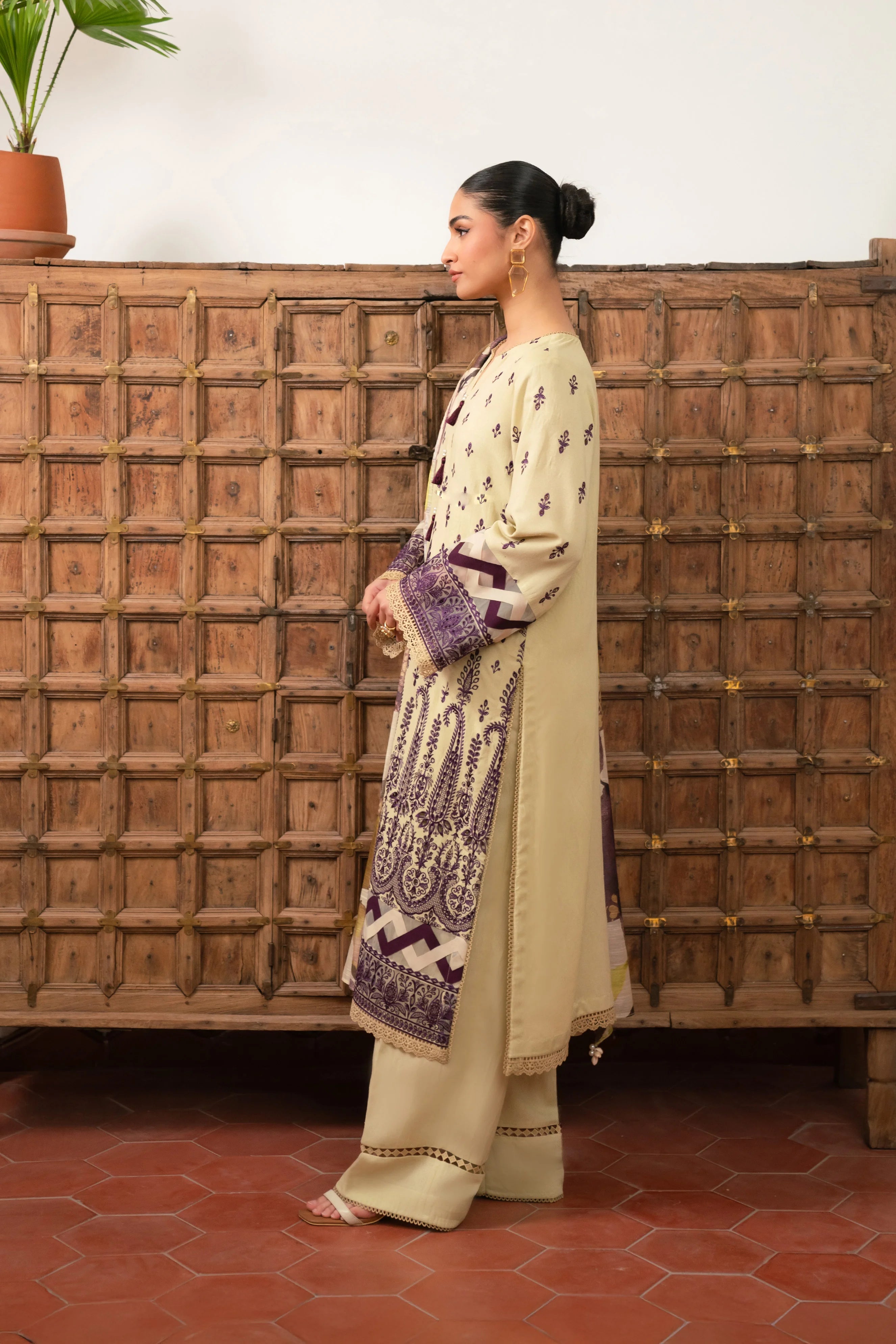 3 Piece Embroidered Karandi Suit Unstitched Winter-24
