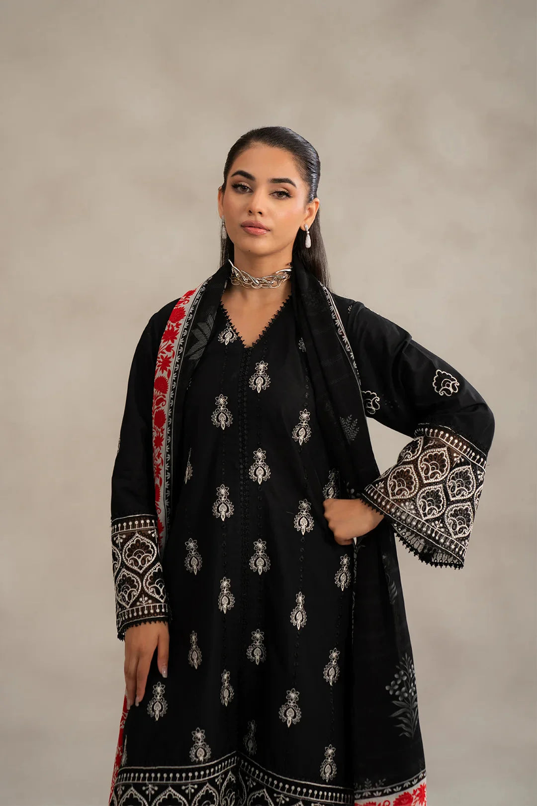 Grab monochrome women kurta set - 3 piece black embroidered lawn suit unstitched tribal design