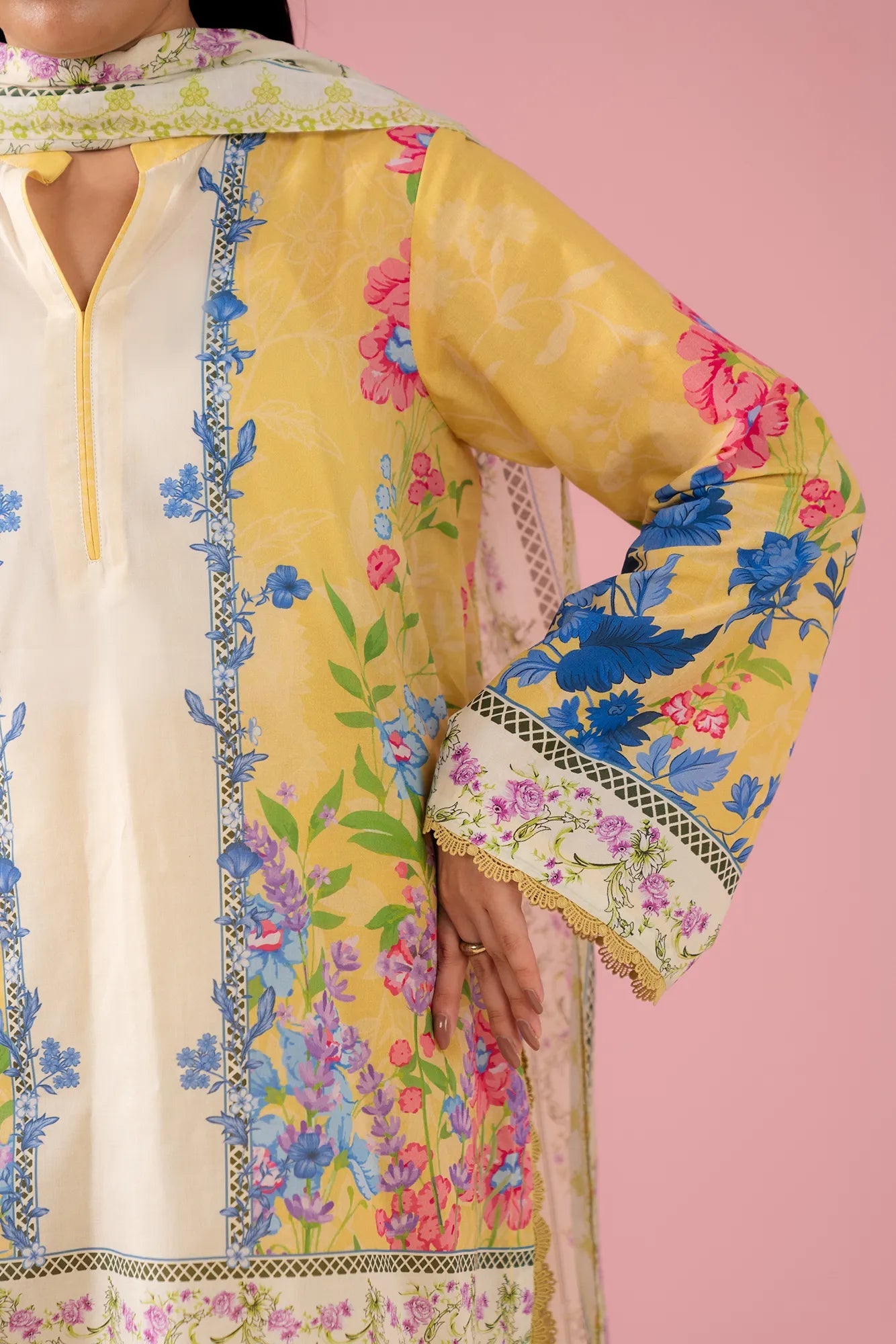 Jeddah unstitched suits for women – yellow 3 piece digital printed lawn with voile dupatta and cambric trouser, stylish Pakistani dress for summer collection
