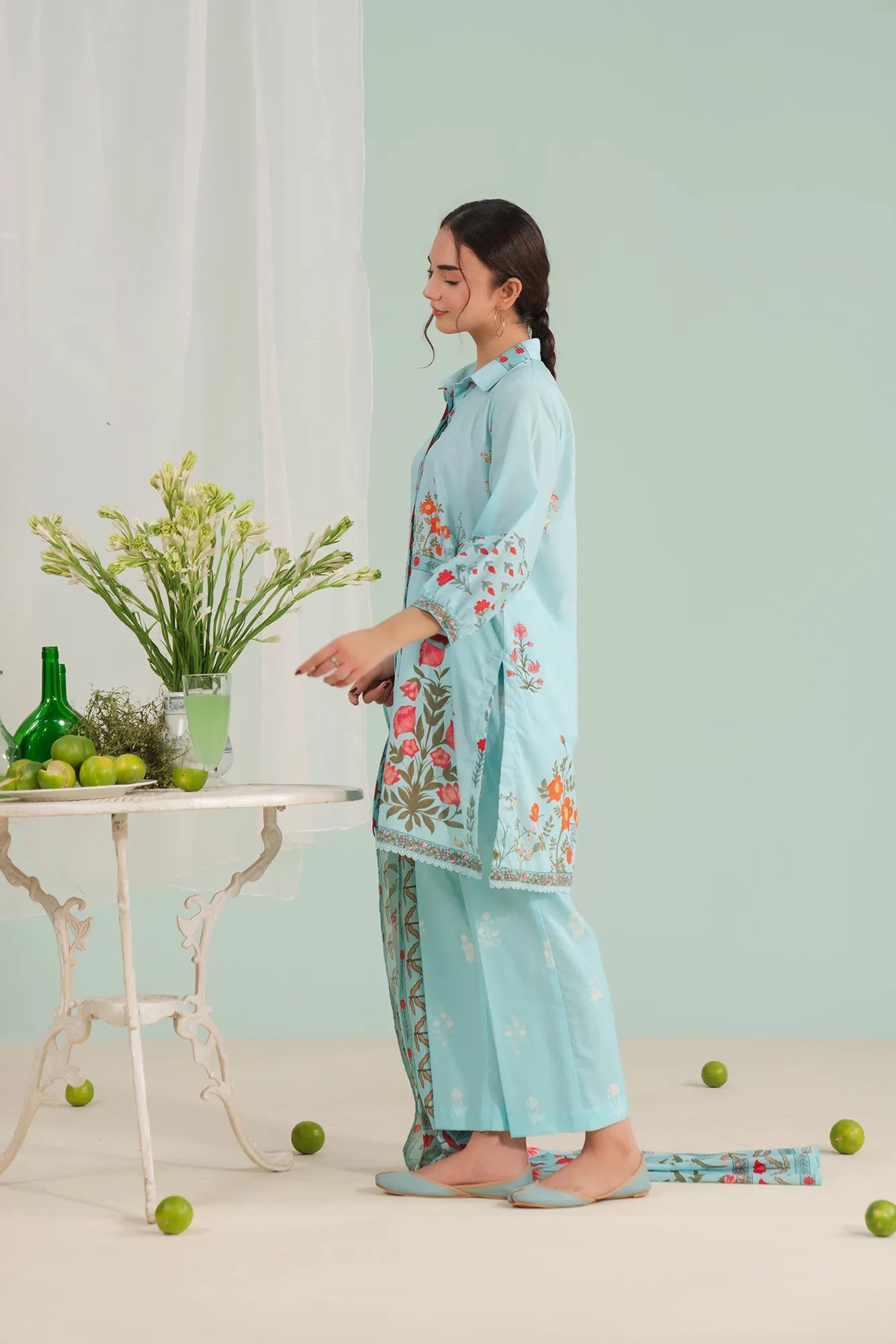 Lahore unstitched ladies suit – charming 3 piece lawn with digital print shirt, cambric trouser, and voile dupatta, perfect ethnic fashion for summer.