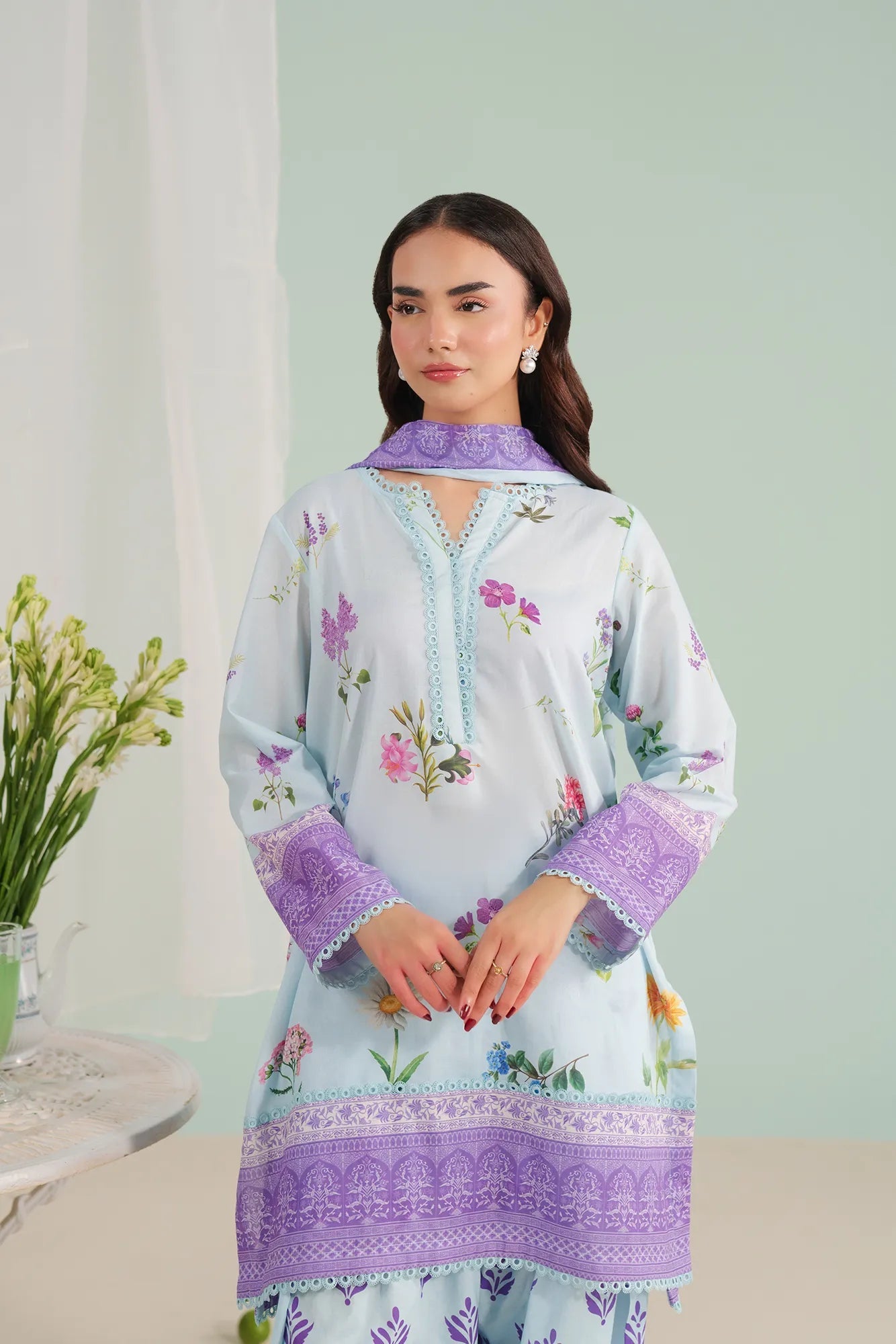 Luxury unstitched lawn suits – digital printed shirt paired with cambric trouser and voile dupatta, ethnic summer fashion for Pakistani ladies