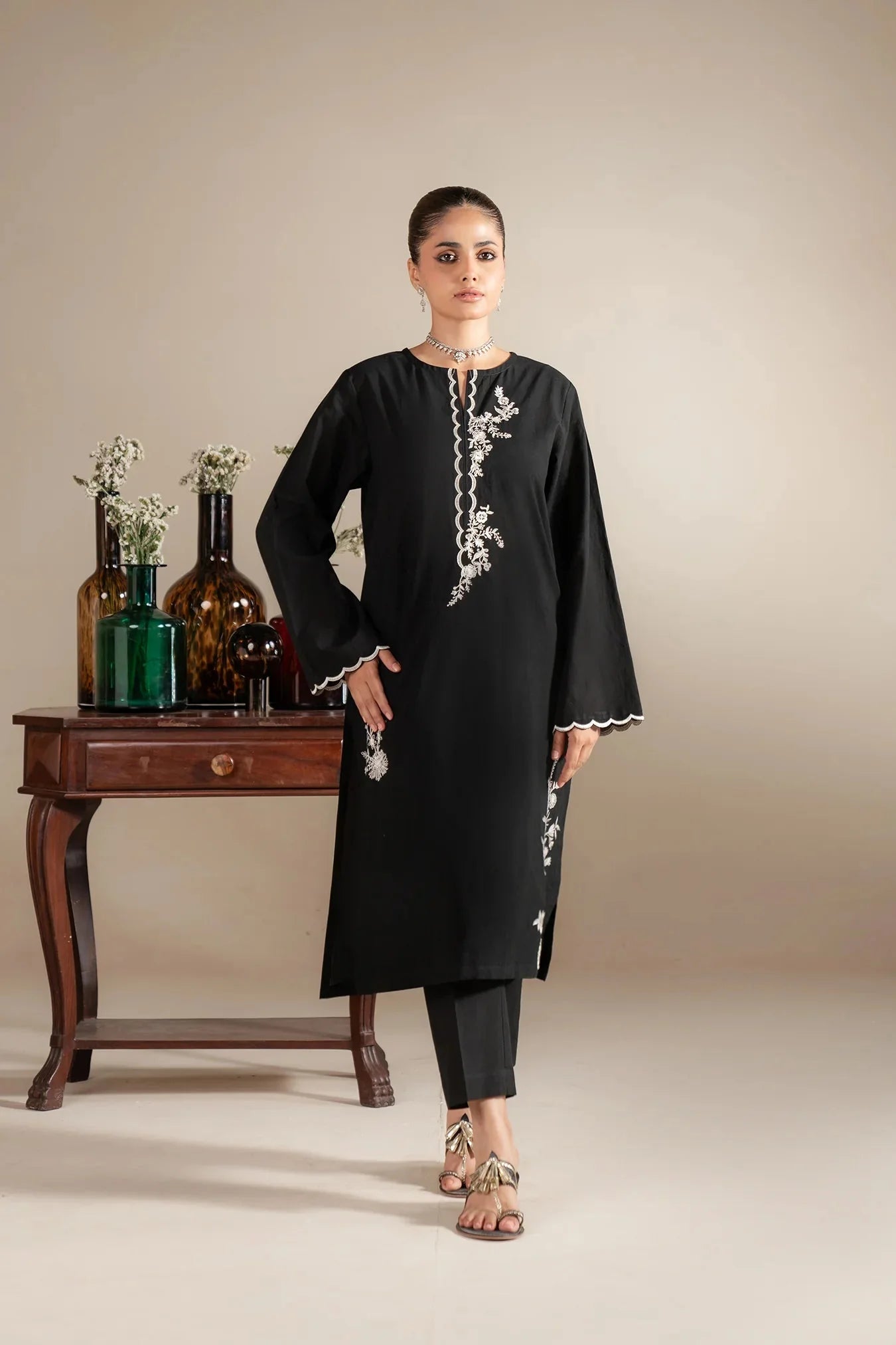 Premium black embroidered lawn kameez shalwar - Pakistani formal suit with white floral motifs for women