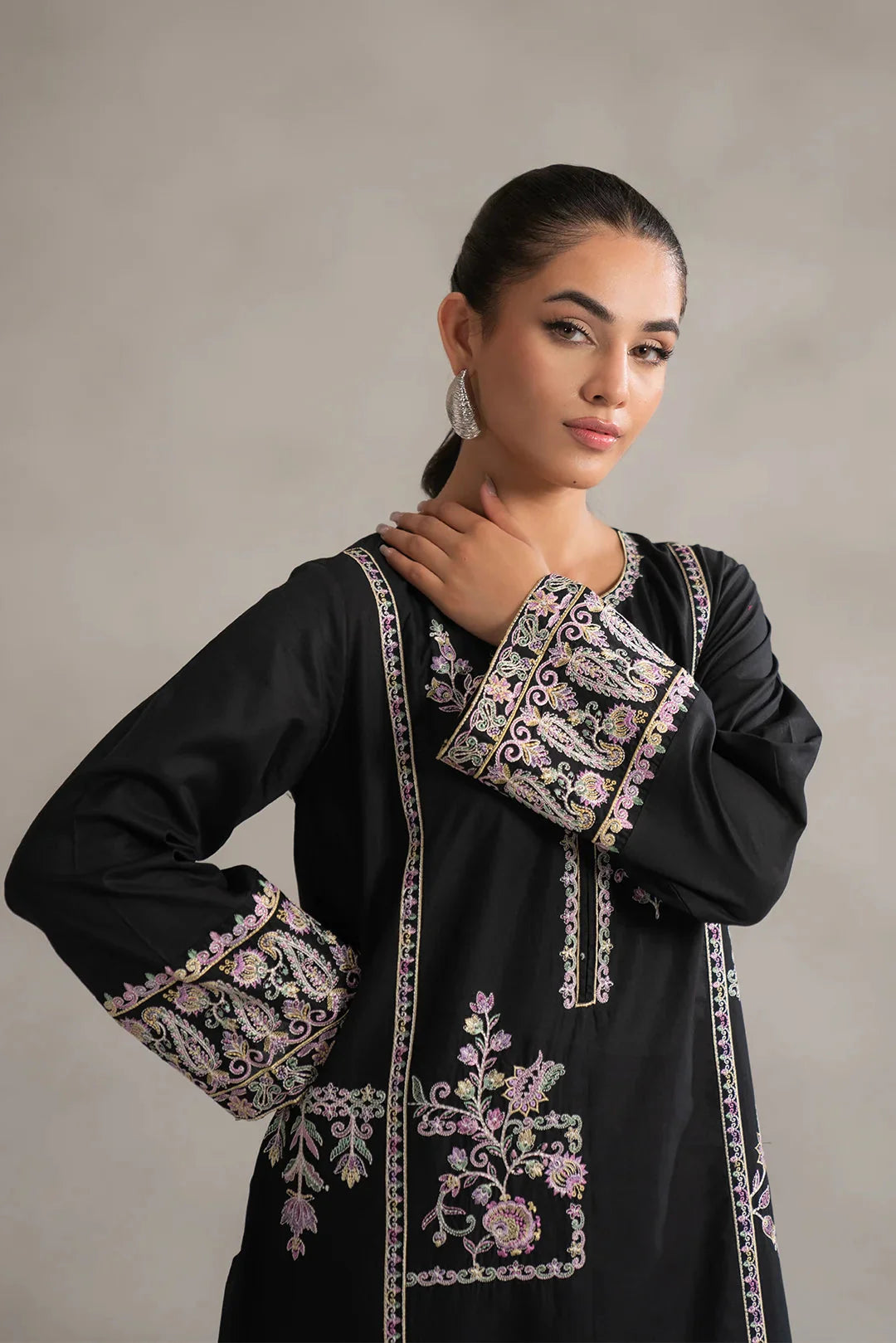 Shop muharram dresses Lahore - monochrome black embroidered lawn outfit 2 piece pink details