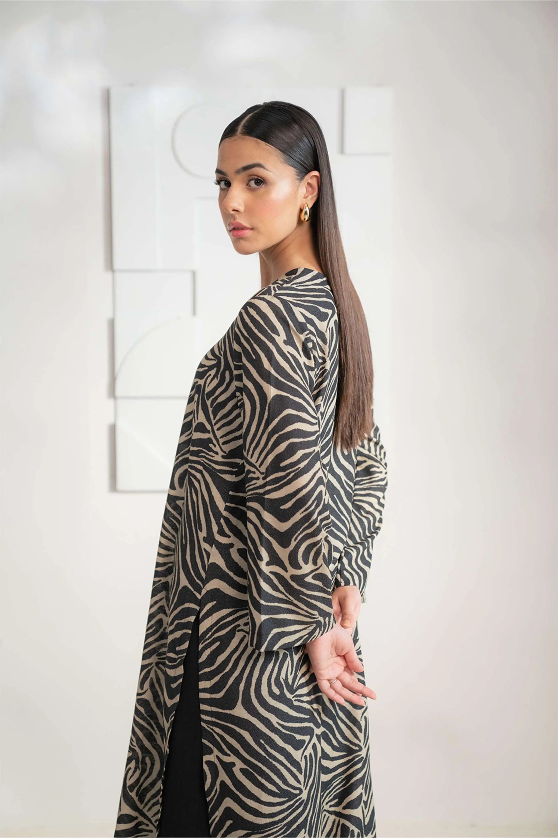 Shop_stylish_1-piece_zebra_print_Karandi_shirt_for_ladies_in_deep_black_online_today_3fc065a1-5e21-4a03-b7d5-1434547f80e4