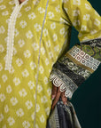 Stylish Lawn Suit Design with Printed Dupatta: A must-have for Pakistani women’s fashion, this 3 piece lawn dress blends traditional patterns with a modern aesthetic, ideal for casual and festive wear.