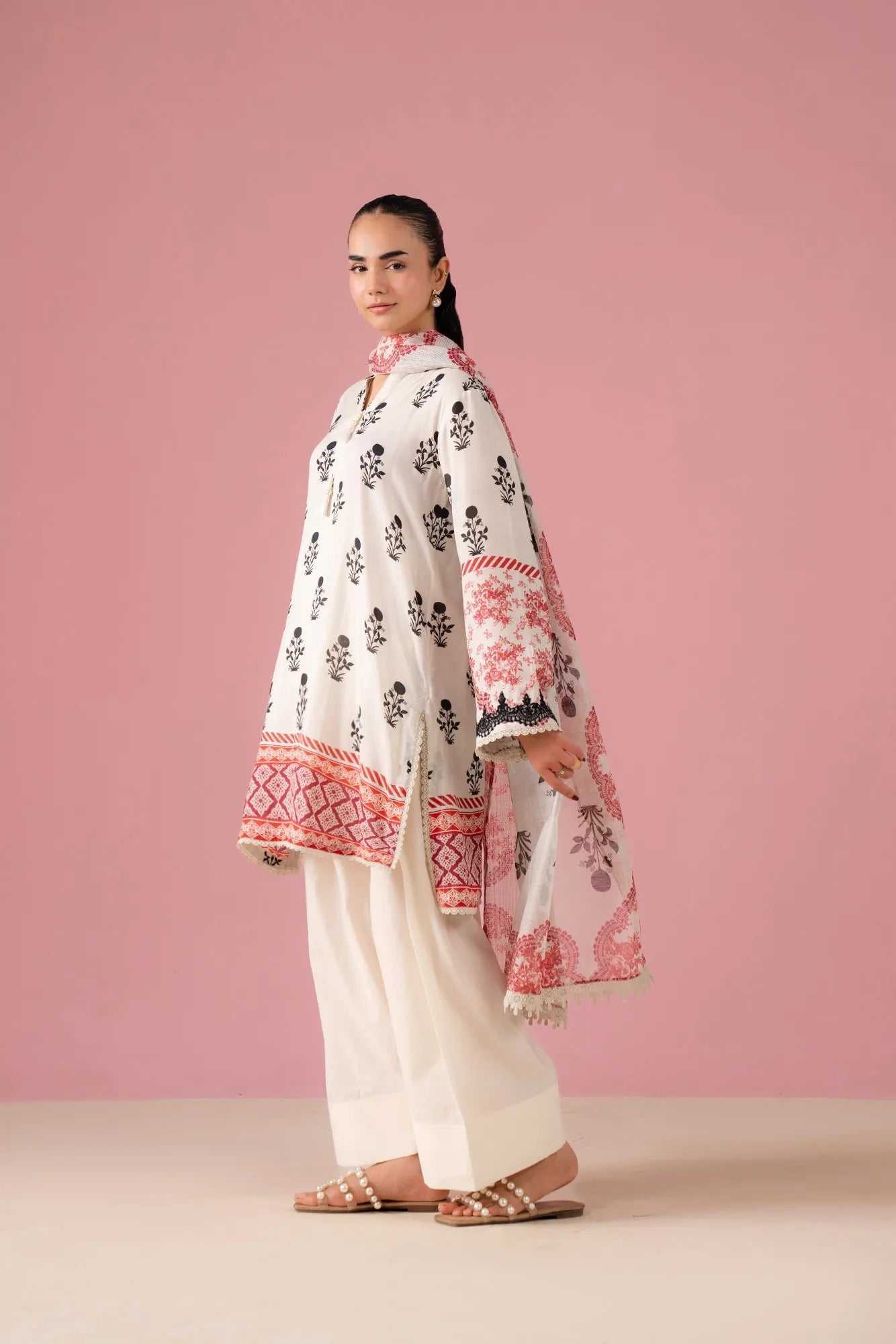 Stylish embroidered 2 piece linen suit design – digital print shirt with organza detailing and lightweight doriya dupatta, ethnic wear for women in USA & UK