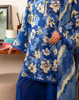 Trendy Pakistani 2-piece outfit – breathable cambric Kameez and lightweight leno monark dupatta.