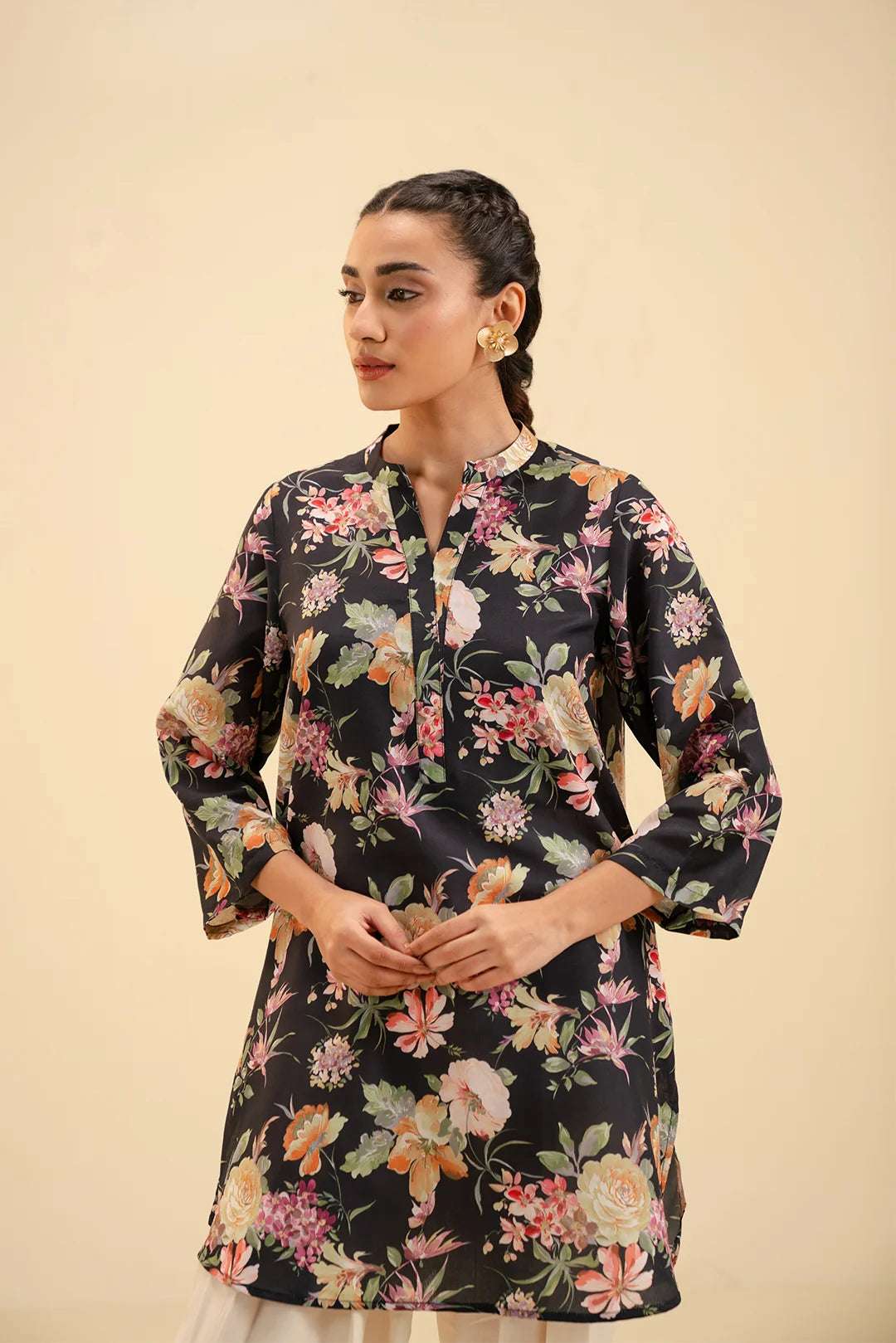 Trendy women’s black floral kurta – best cambric shirt for summer fashion."