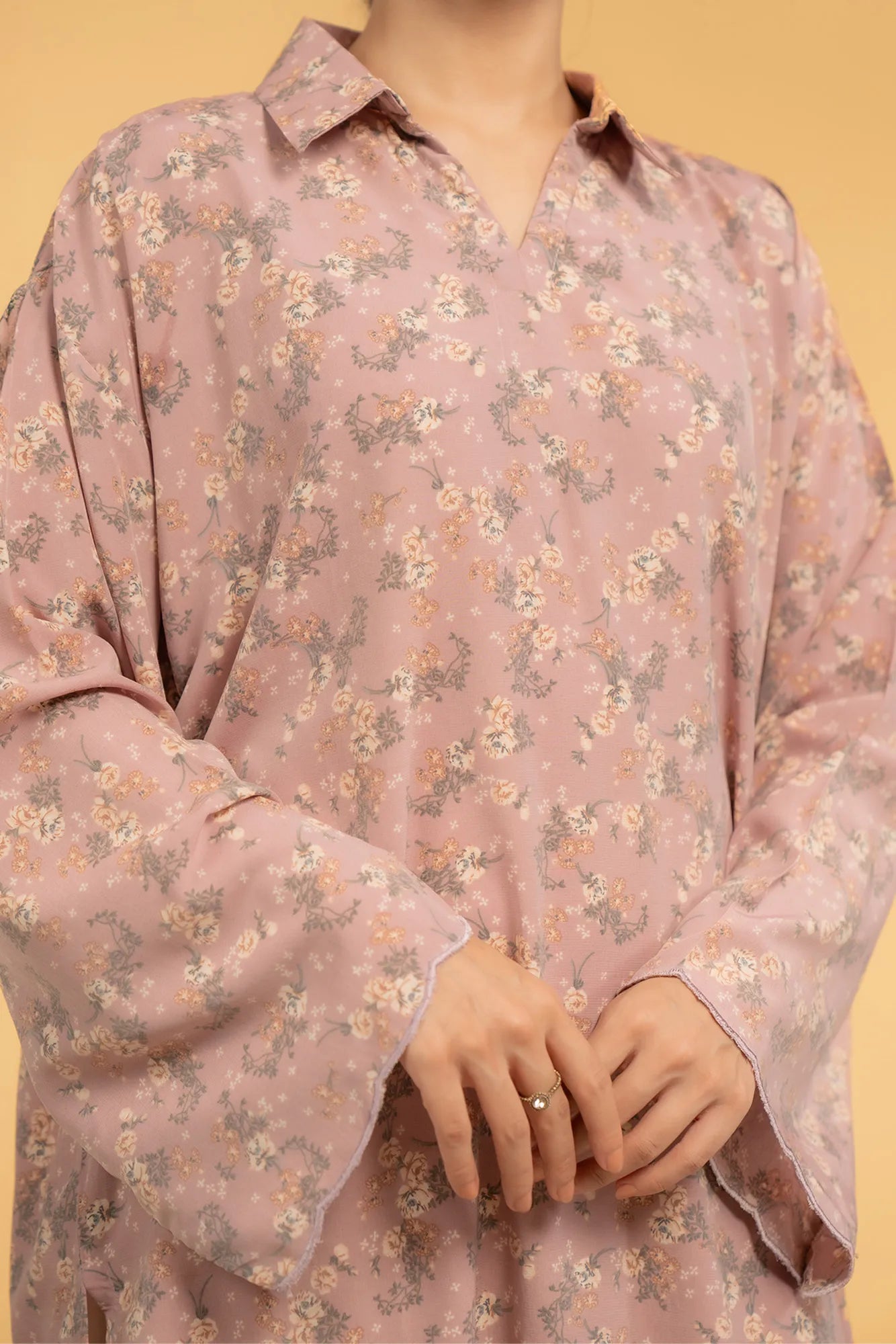 Trendy women’s pink floral linen shirt perfect for everyday wear