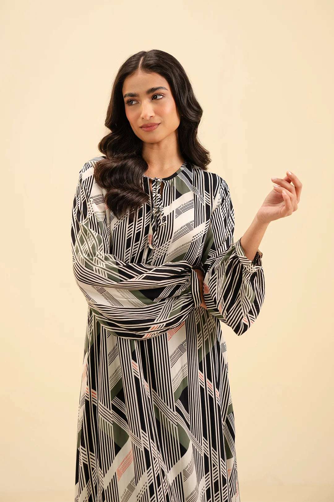 Women’s Loose Fit Kaftan with Abstract Print – Modern & Chic Outfit