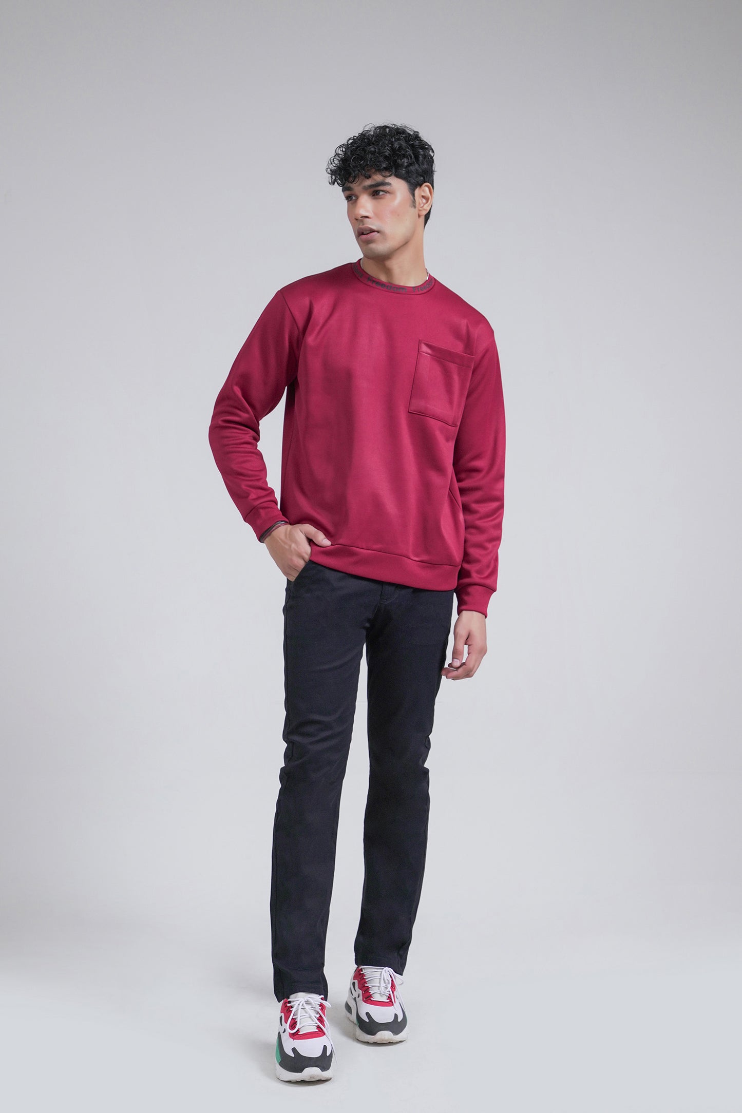 Sweatshirt