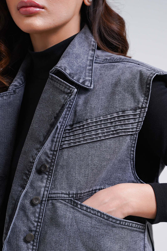 Sleeveless Jacket