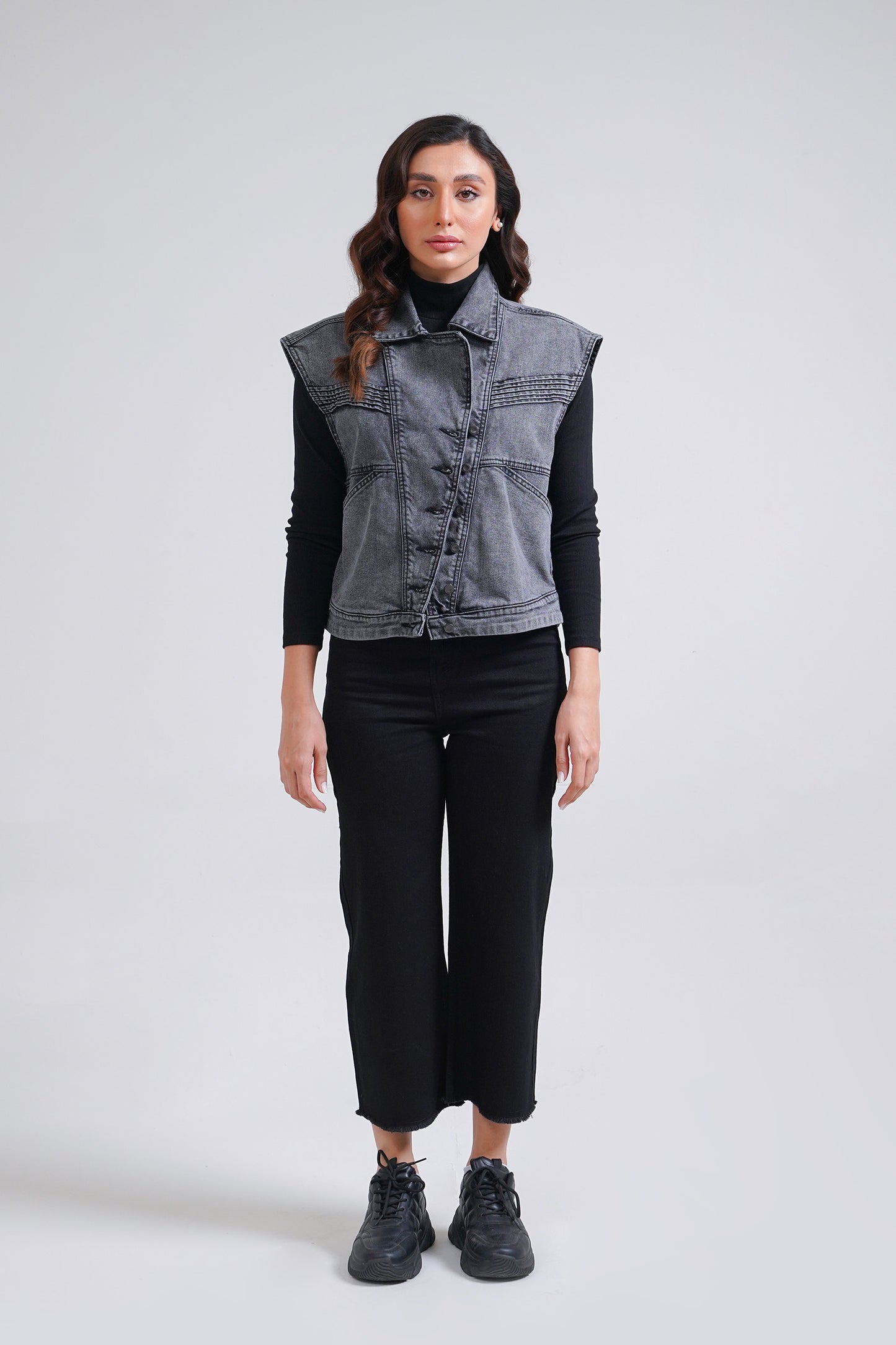 Sleeveless Jacket