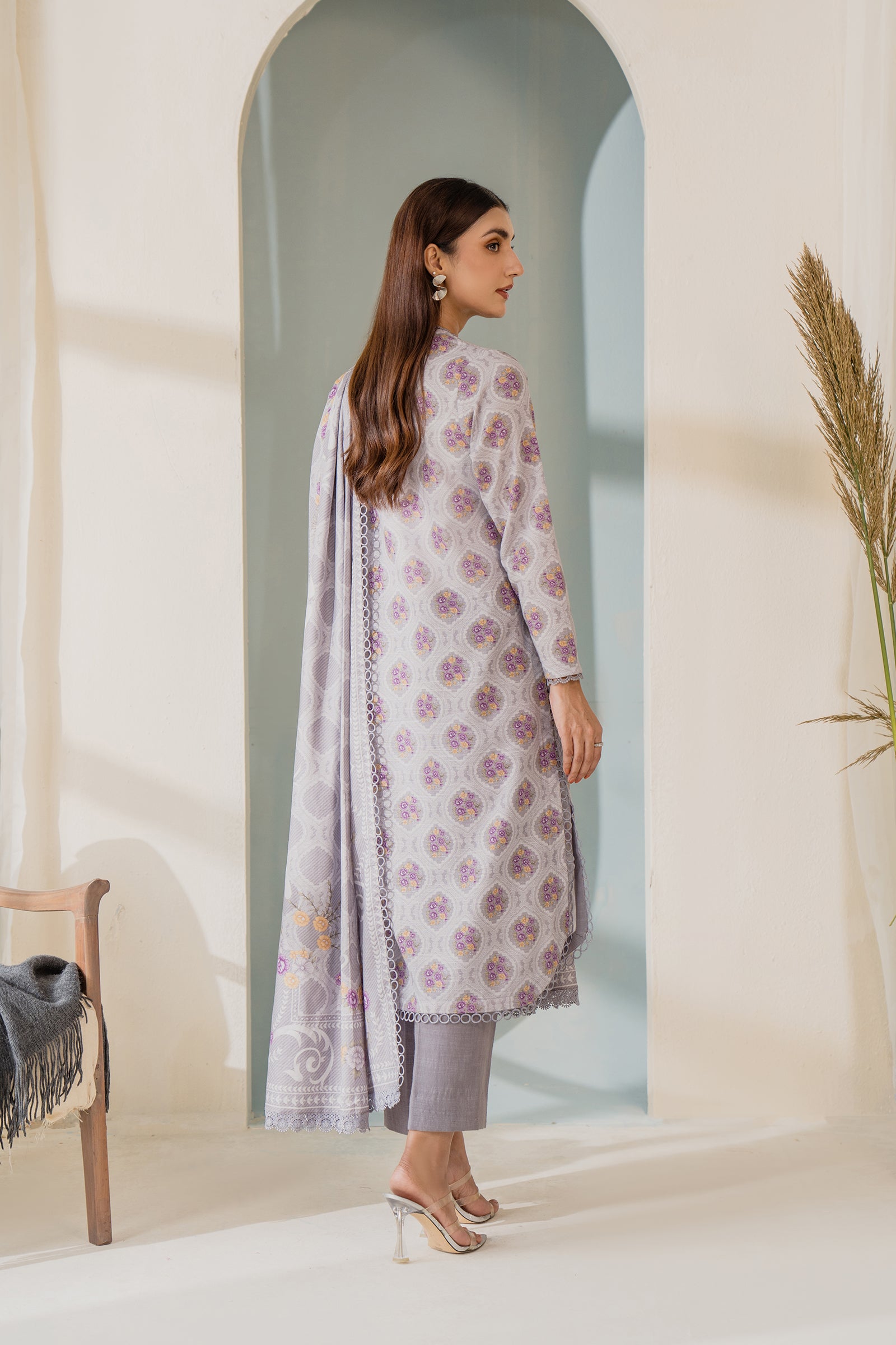 Flattering Heaven (2PC) Beyond East Official