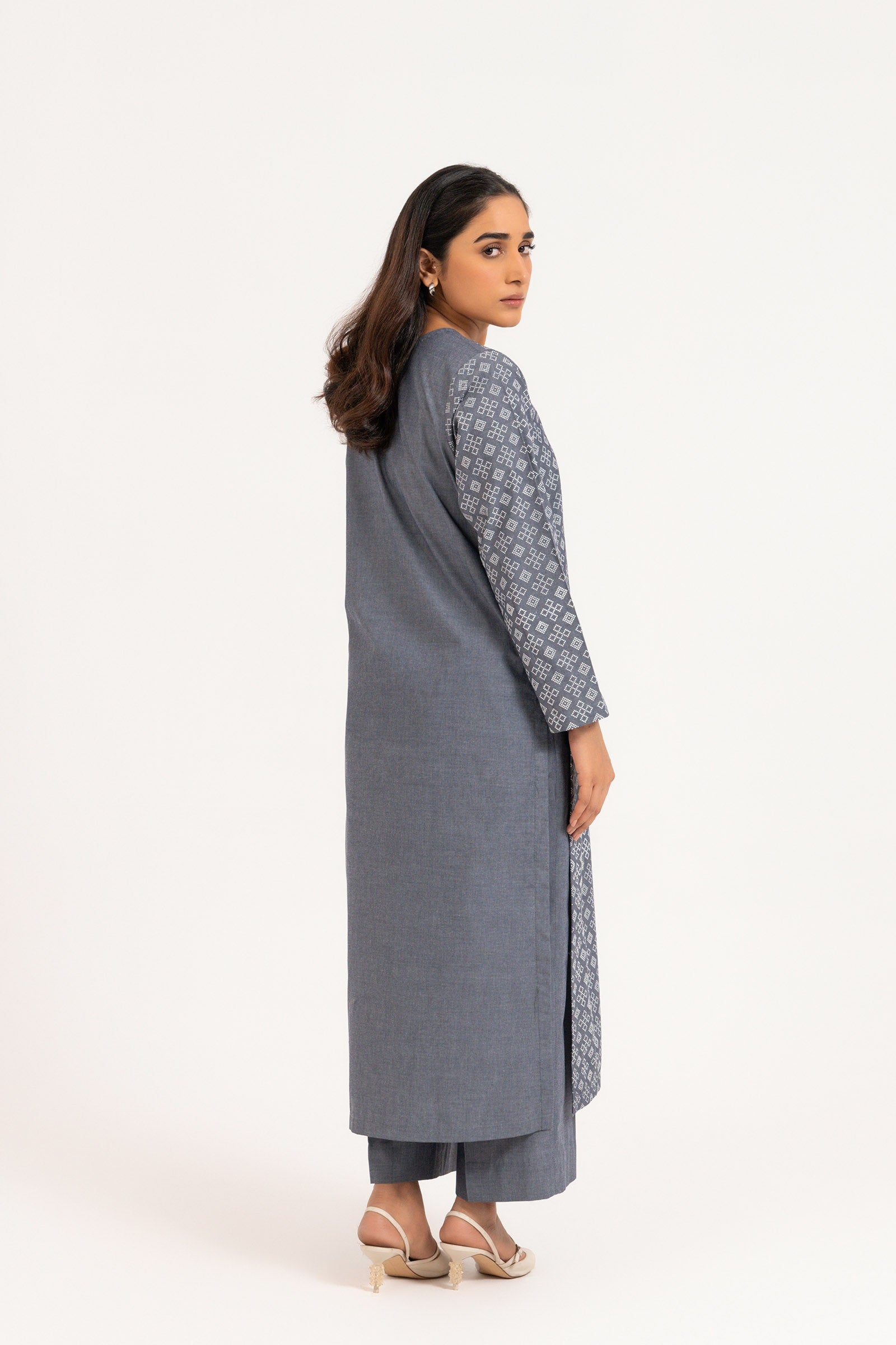 Emira (2PC) Beyond East Official