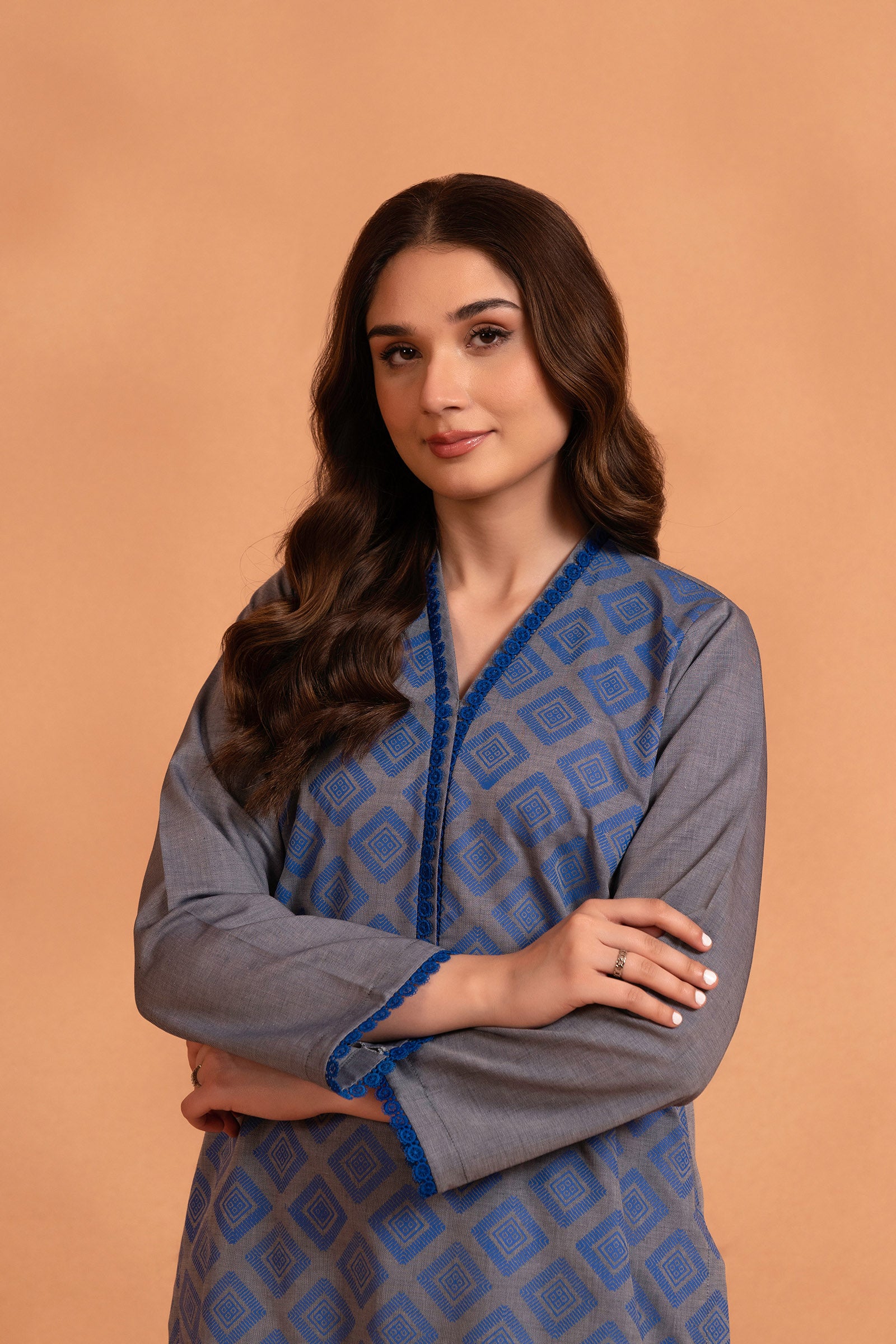 Tara (2PC) Beyond East Official