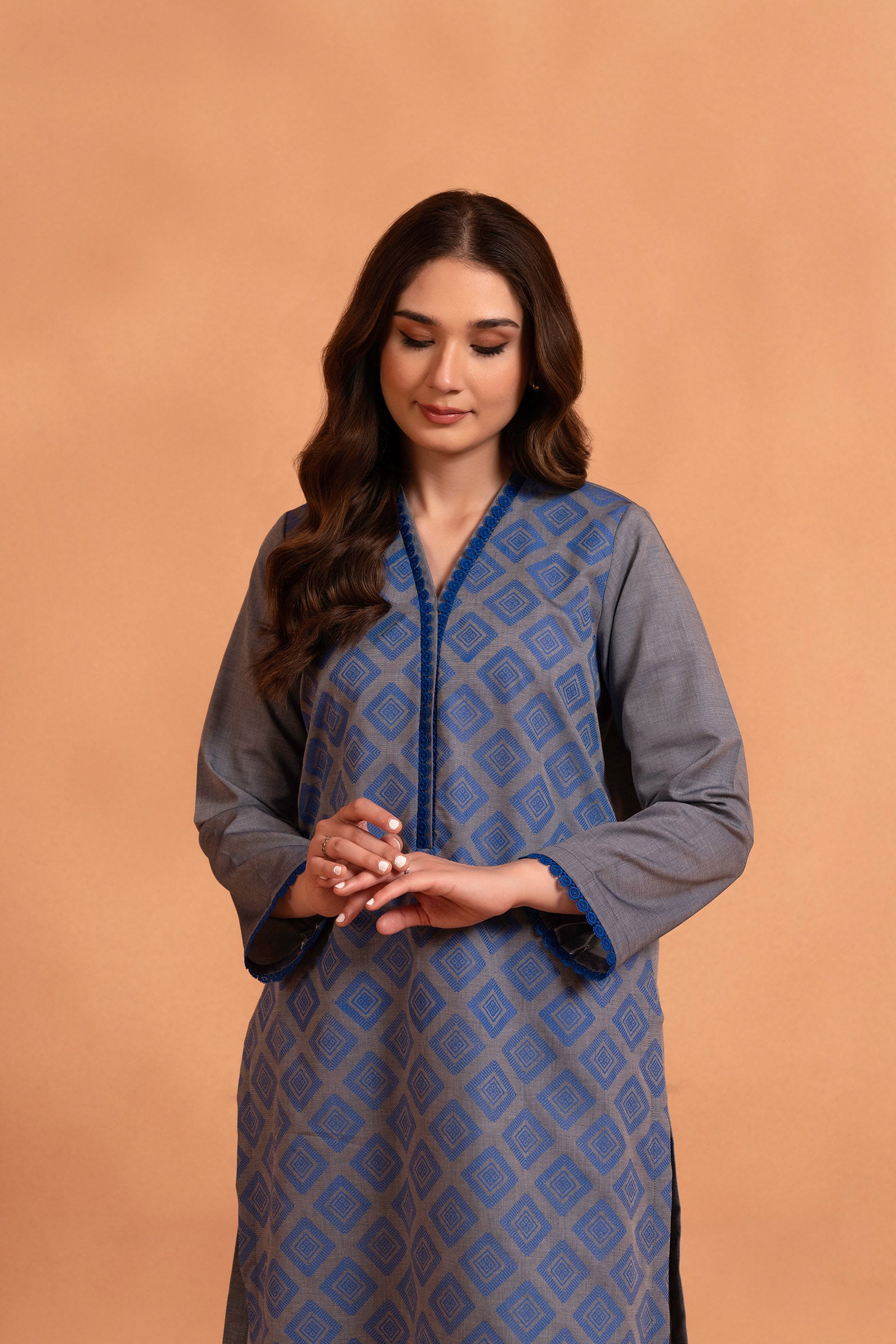 Tara (2PC) Beyond East Official