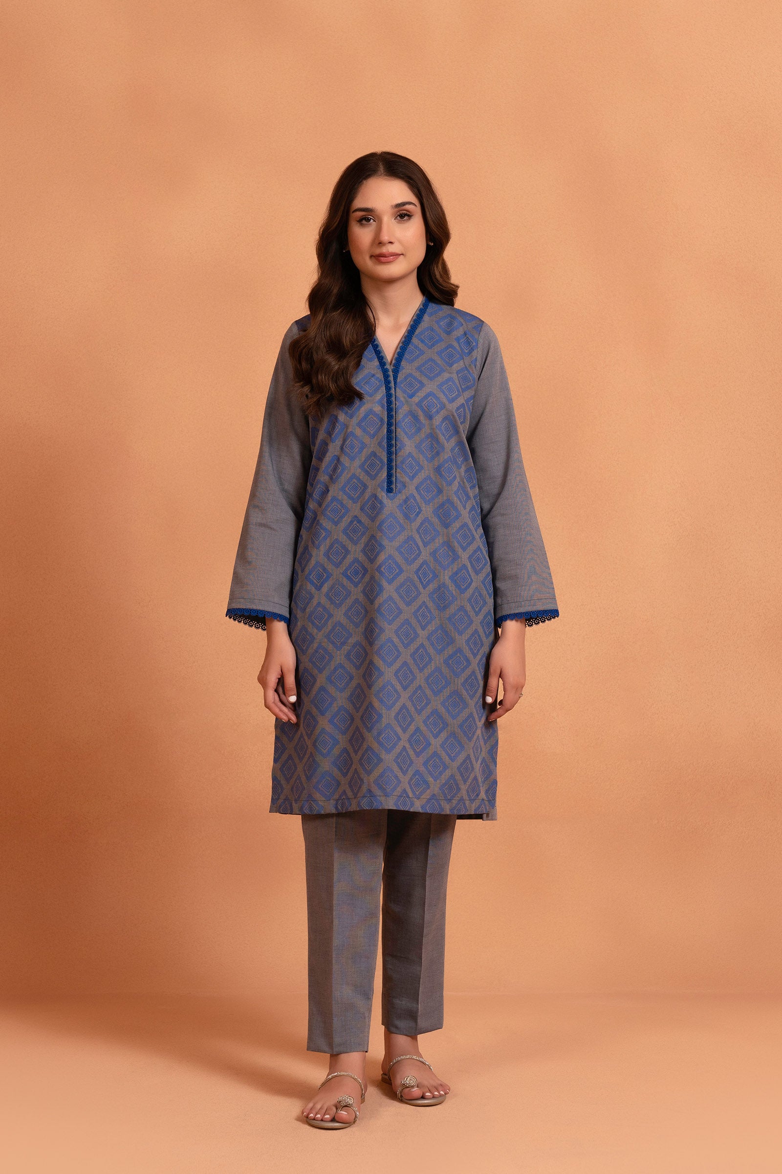 Tara (2PC) Beyond East Official
