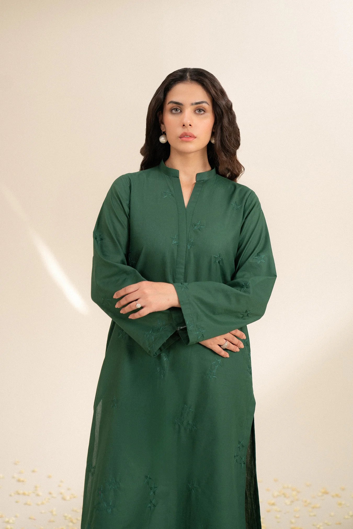 14 August Sale dress for women – green embroidered 2 piece lawn suit