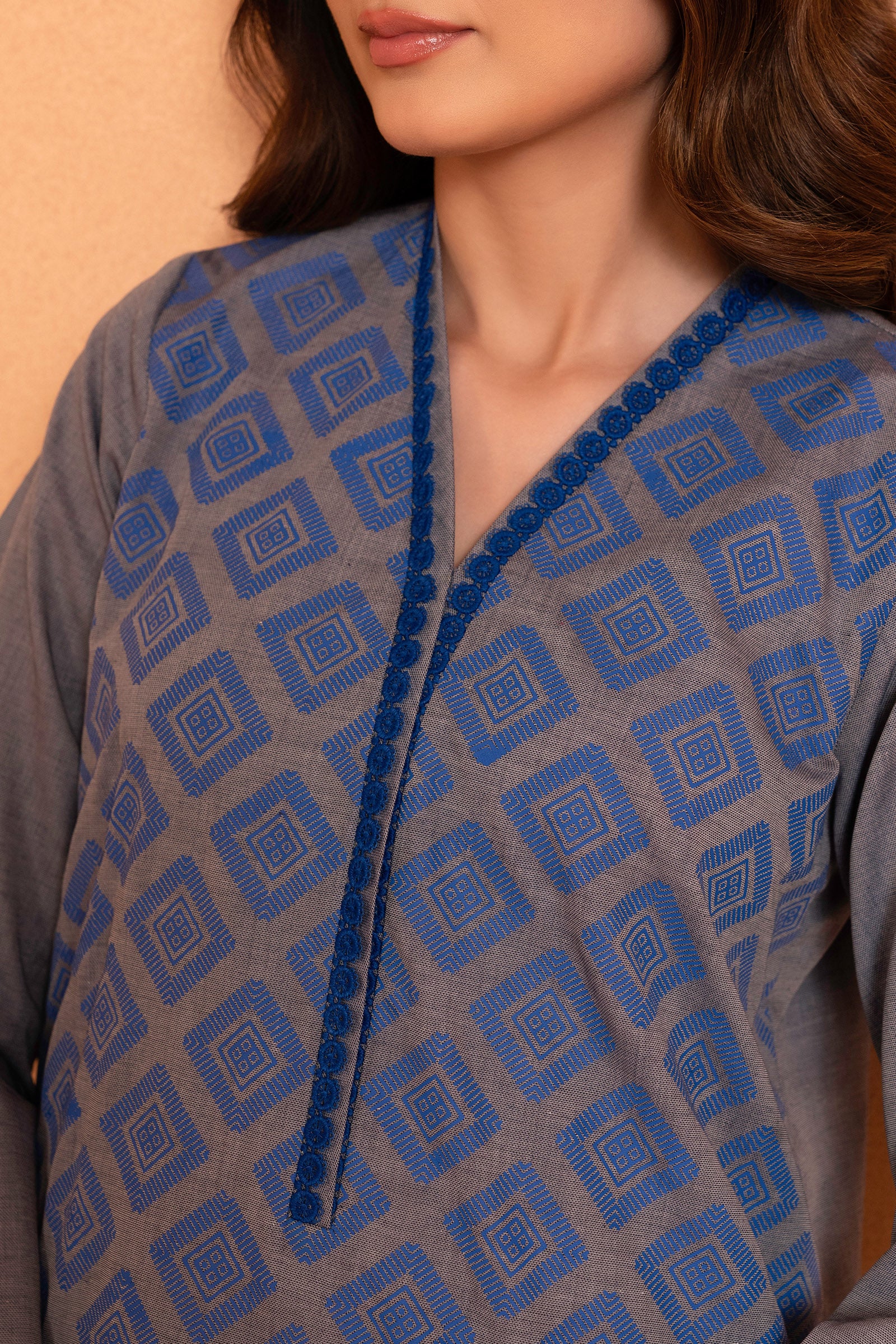 Tara (2PC) Beyond East Official